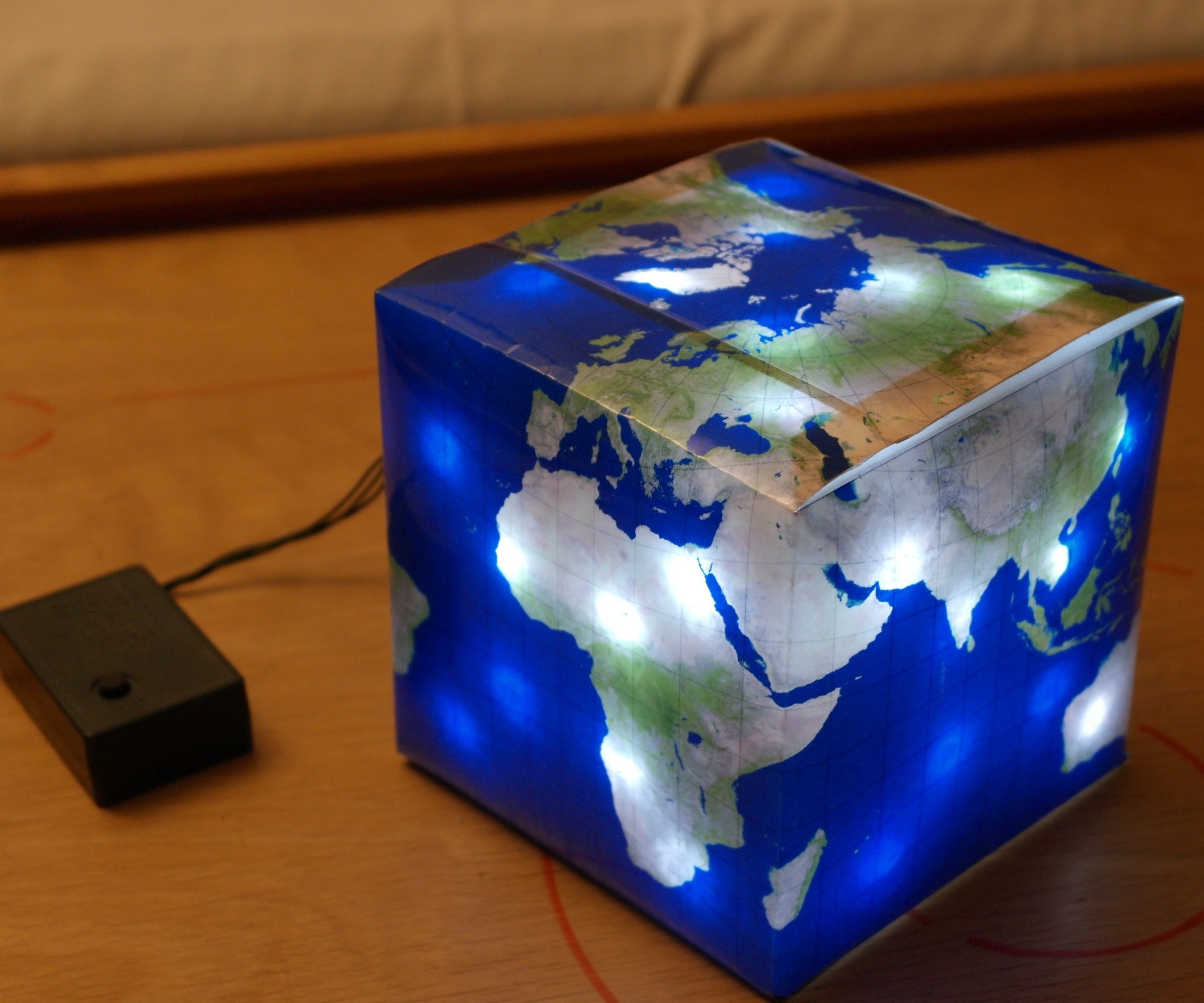 Cube Globe Lamp