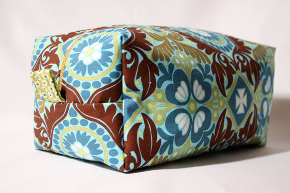 Vinyl-lined Cosmetic Bag