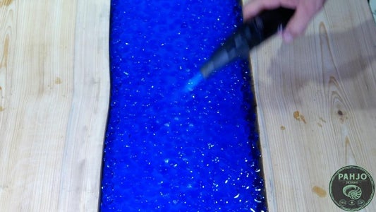 DIY Epoxy River Rock Table That Glows : 24 Steps (with Pictures ...
