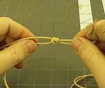 Adjustable-Length Sliding Knot Necklace: Barrel Knot Edition