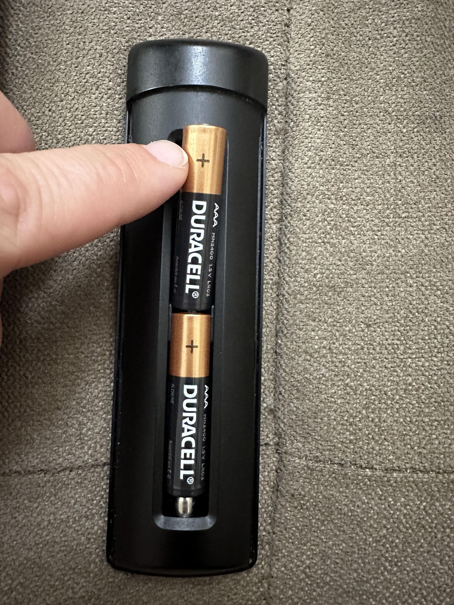 Sowell_Changing Amazon Fire Stick Remote Batteries 8 Steps