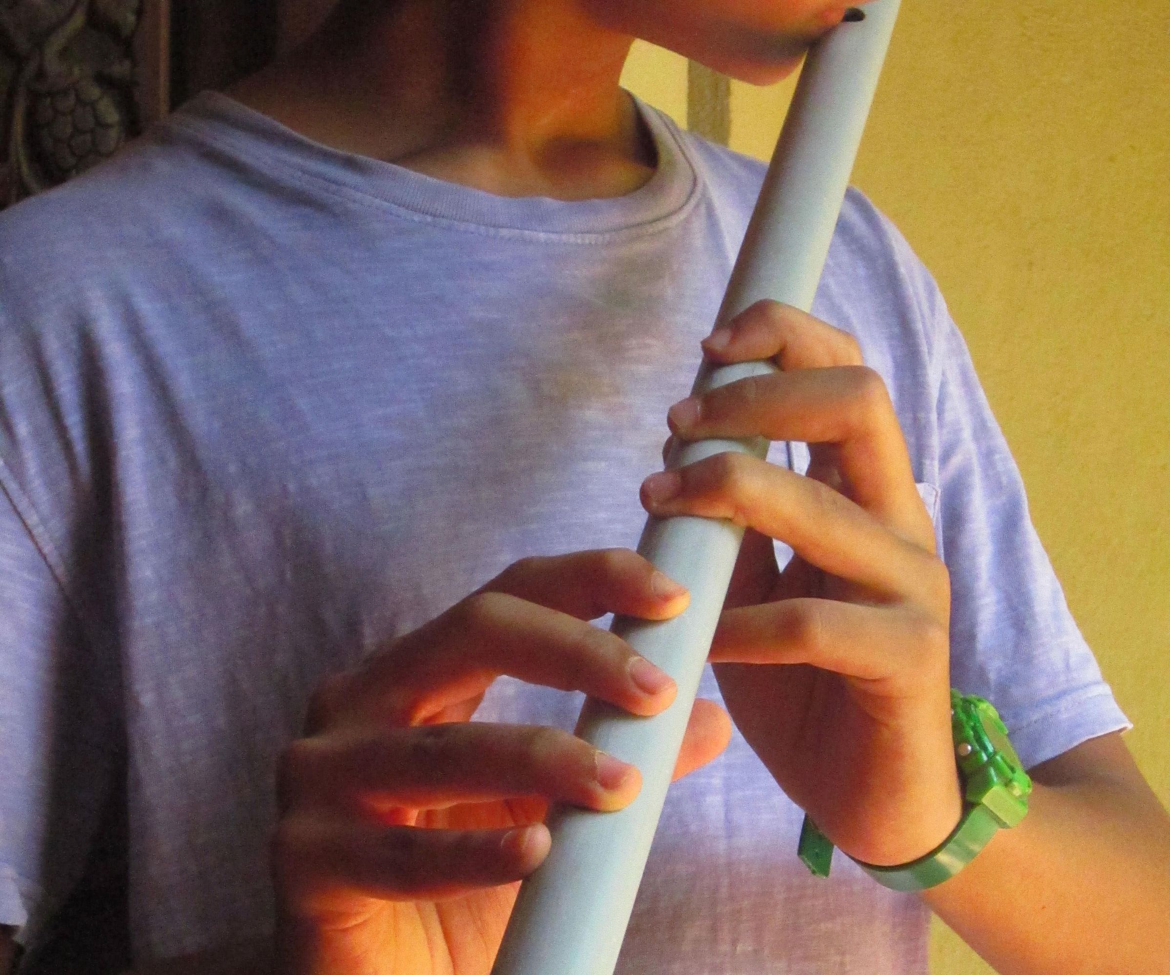 How to Make a Flute From an Old PVC Pipe and an Old Flip Flop 