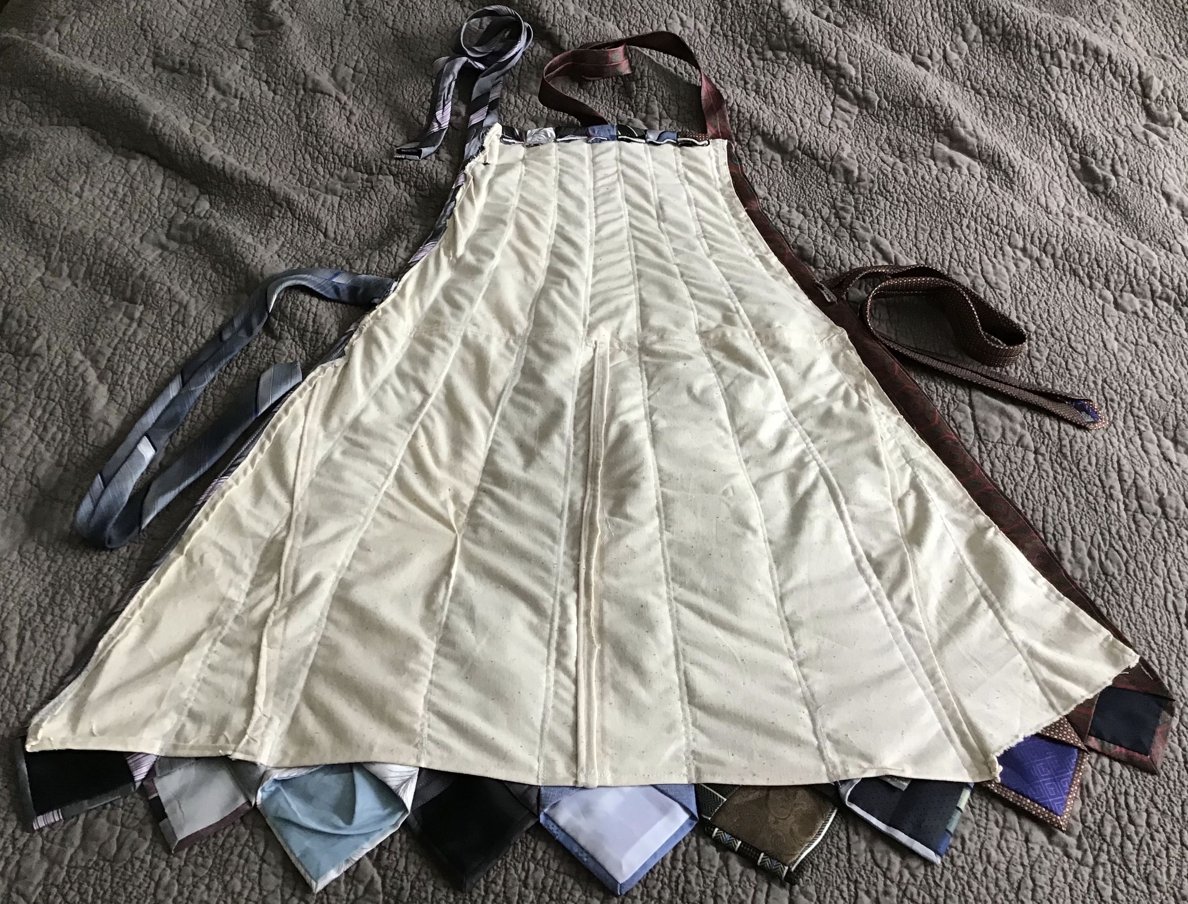 necktie apron pattern