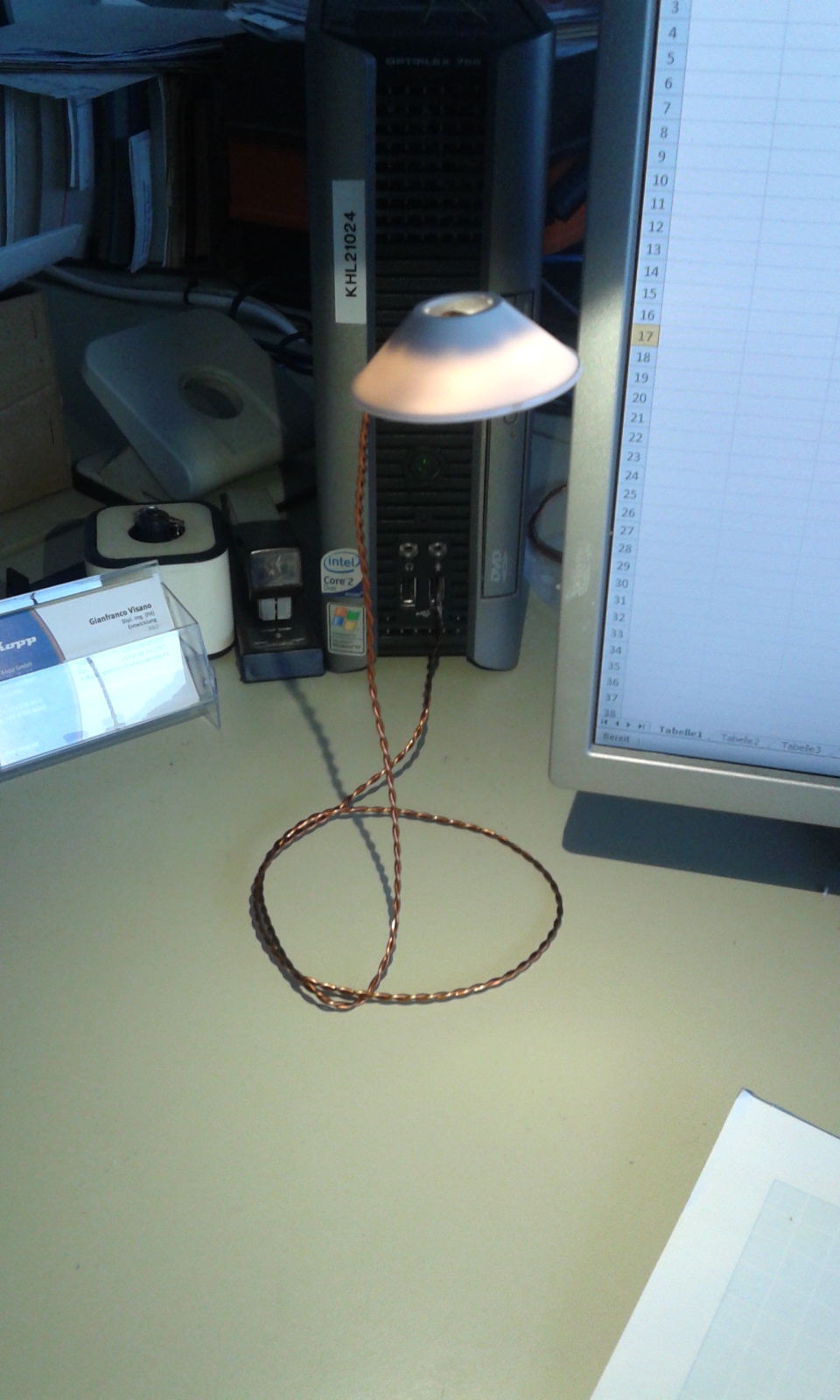 USB powered LED desk lamp