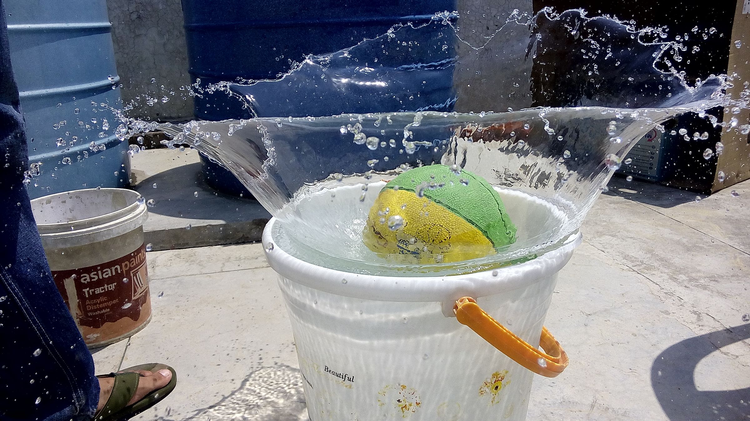 Smartphone + Water = High Speed Photography