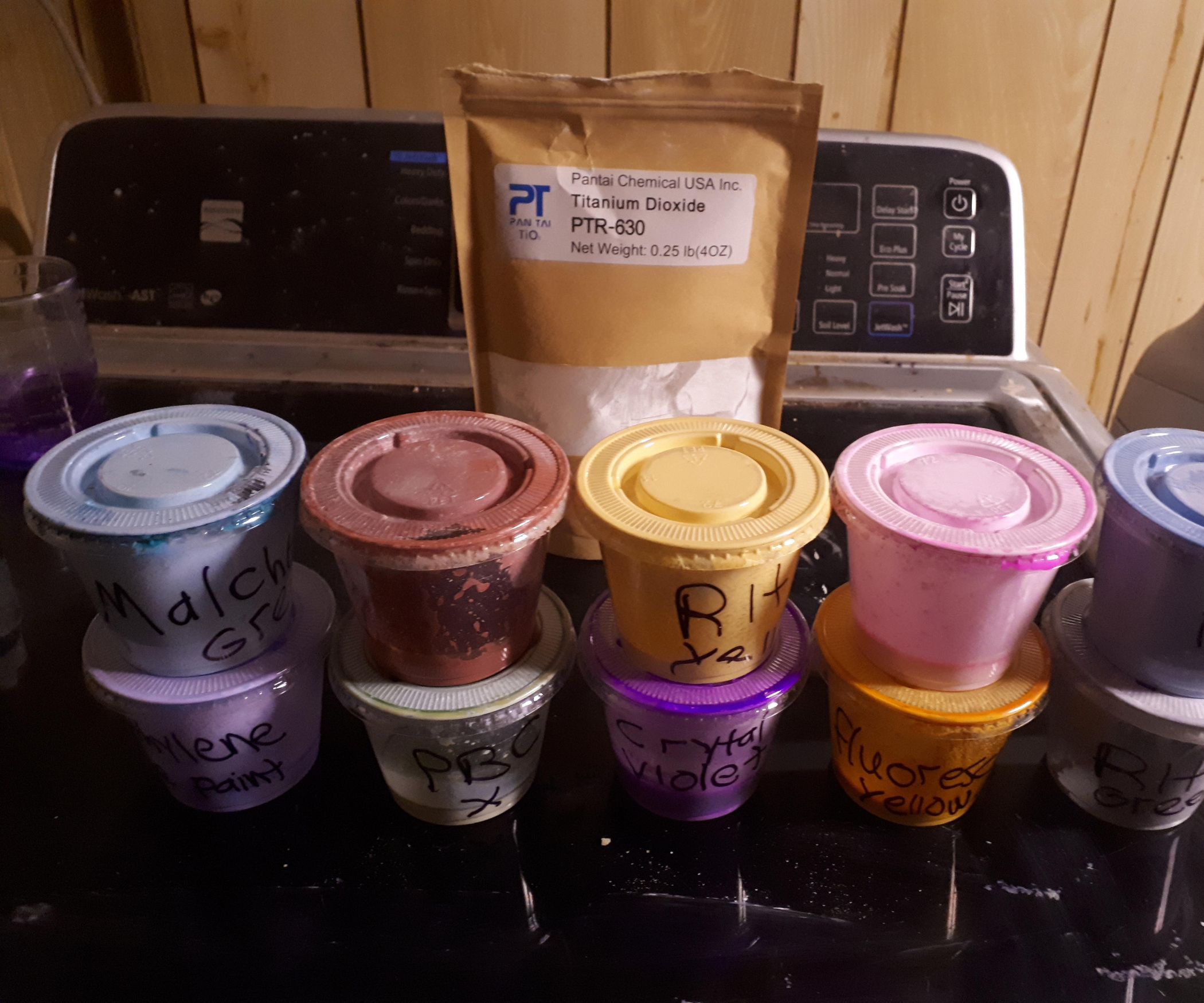 Making Paint Mixtures With Titanium Dioxide for Art. : 6 Steps (with ...