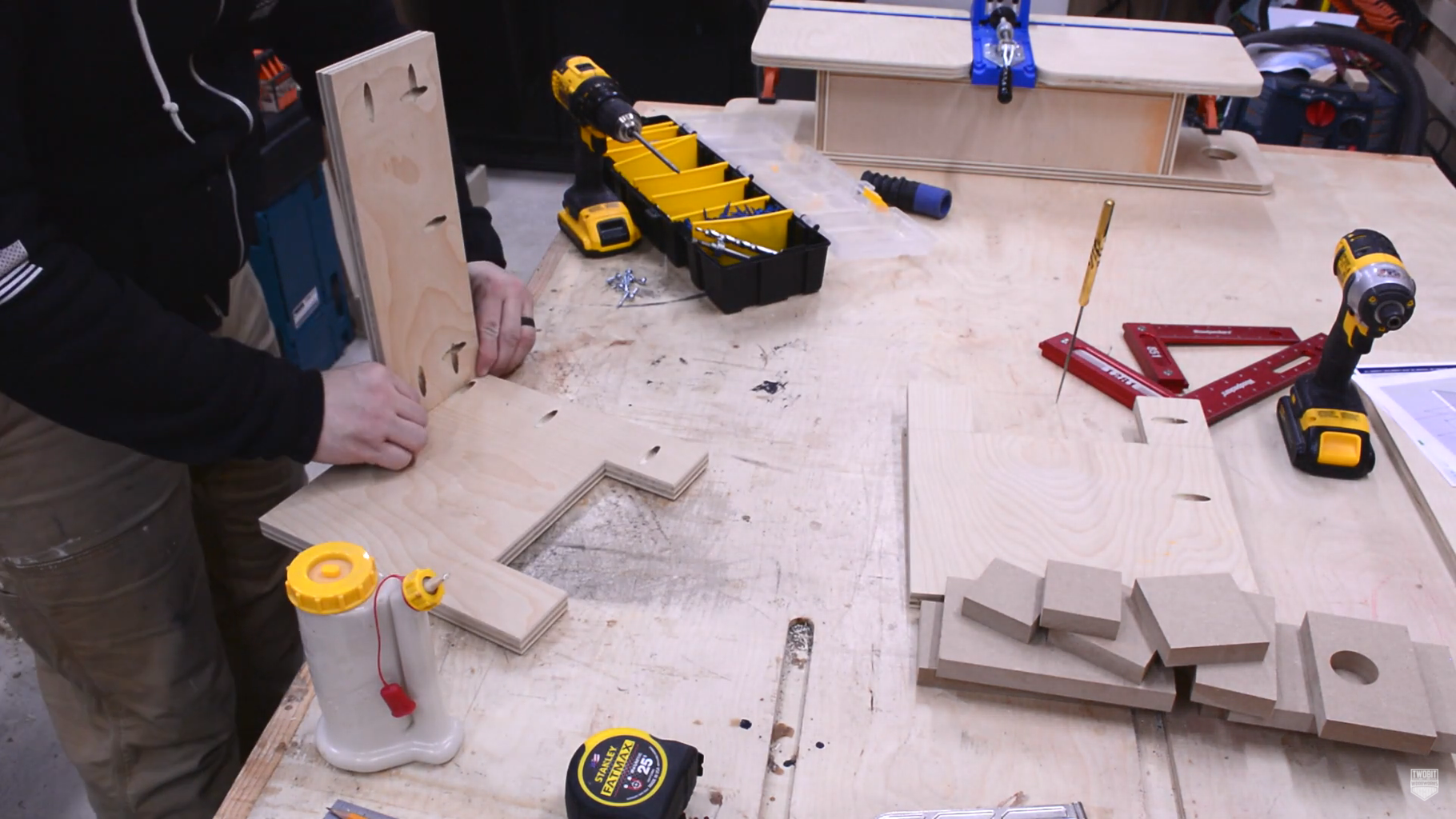 How to Build a Portable Router Table | DIY Woodworking Shop Project ...
