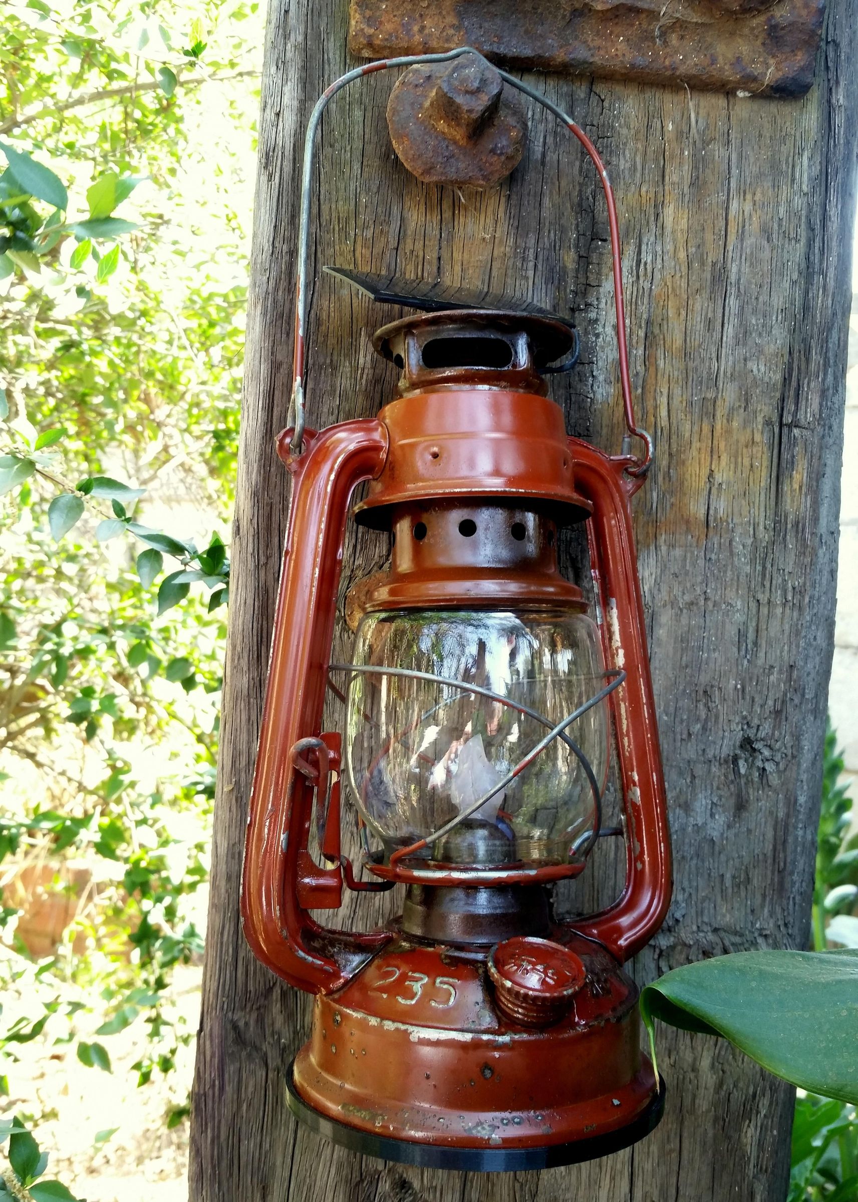 Turn an Old Lantern Into a LED Solar Lamp With Realistic Flame! 9