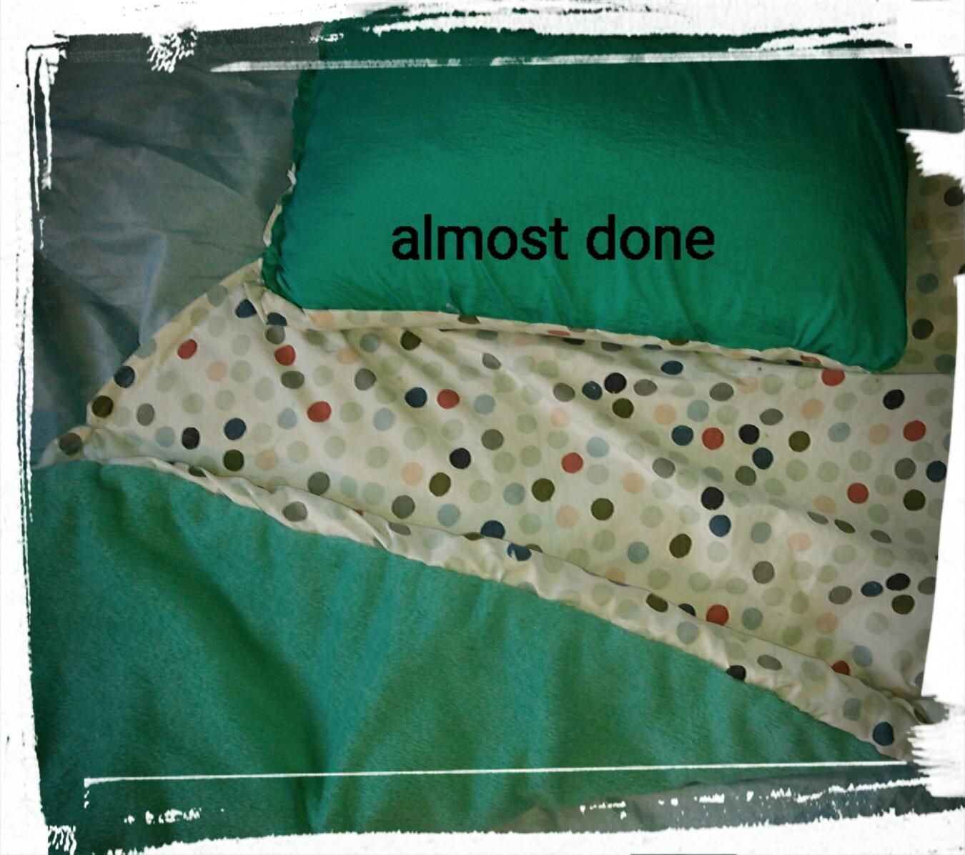 Blanket and Pillow Set 4 Steps Instructables