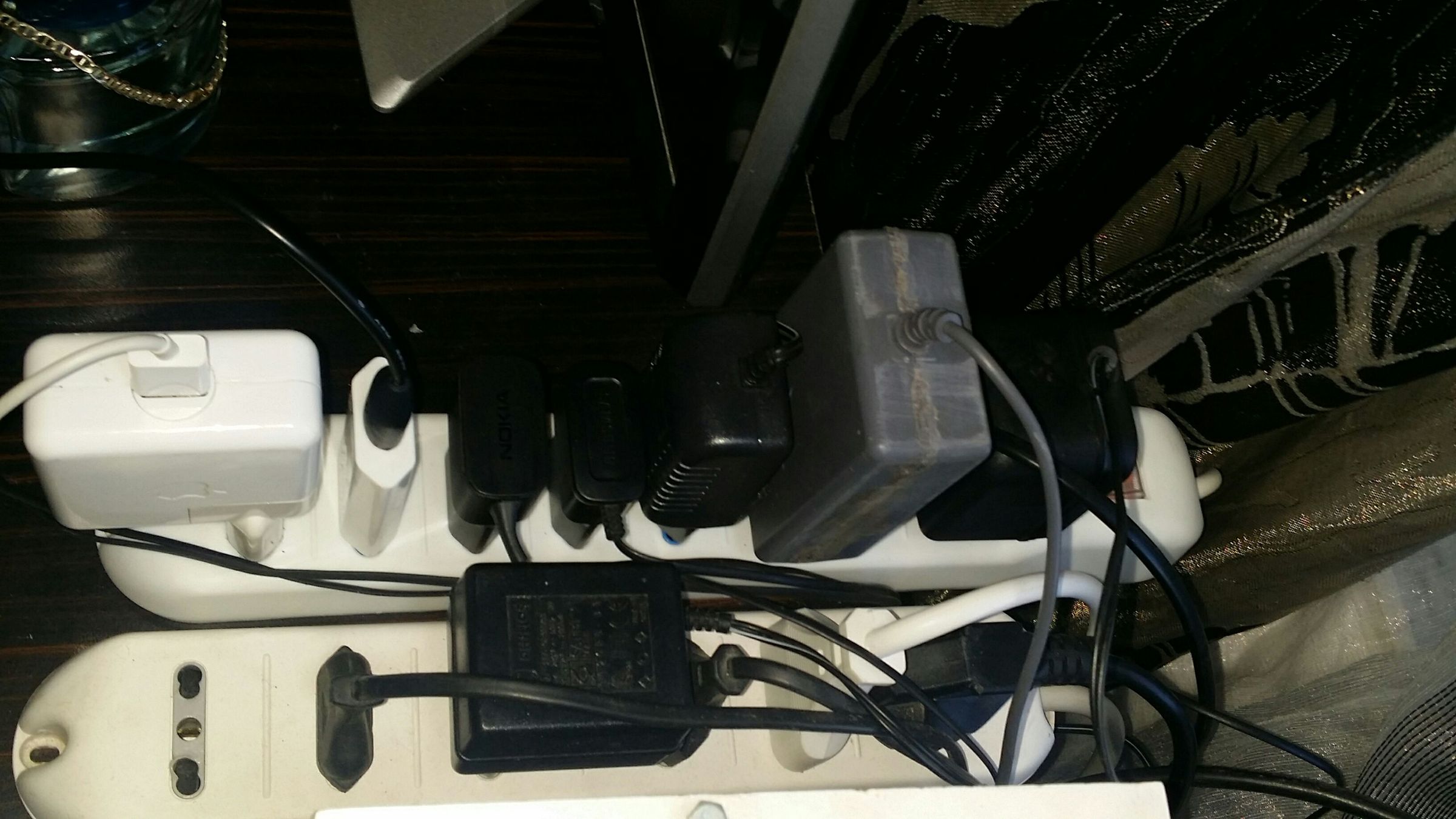 Make Your Power Supply to Fit in a Full Power Strip