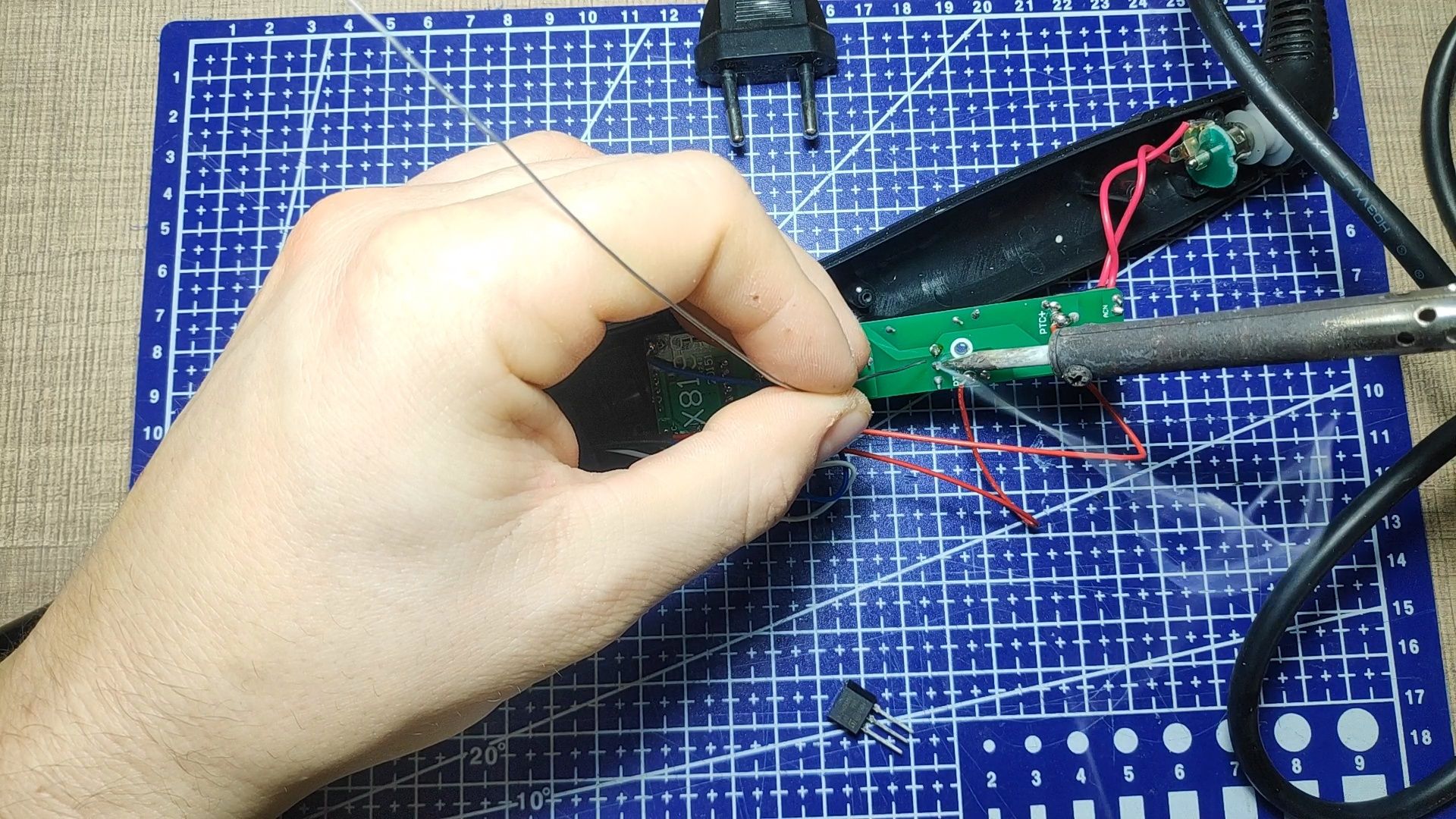 Curling Iron Repair Thyristor Diagnosis and Replacement 5 Steps