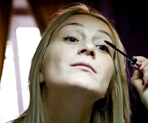 How to Apply Base Makeup