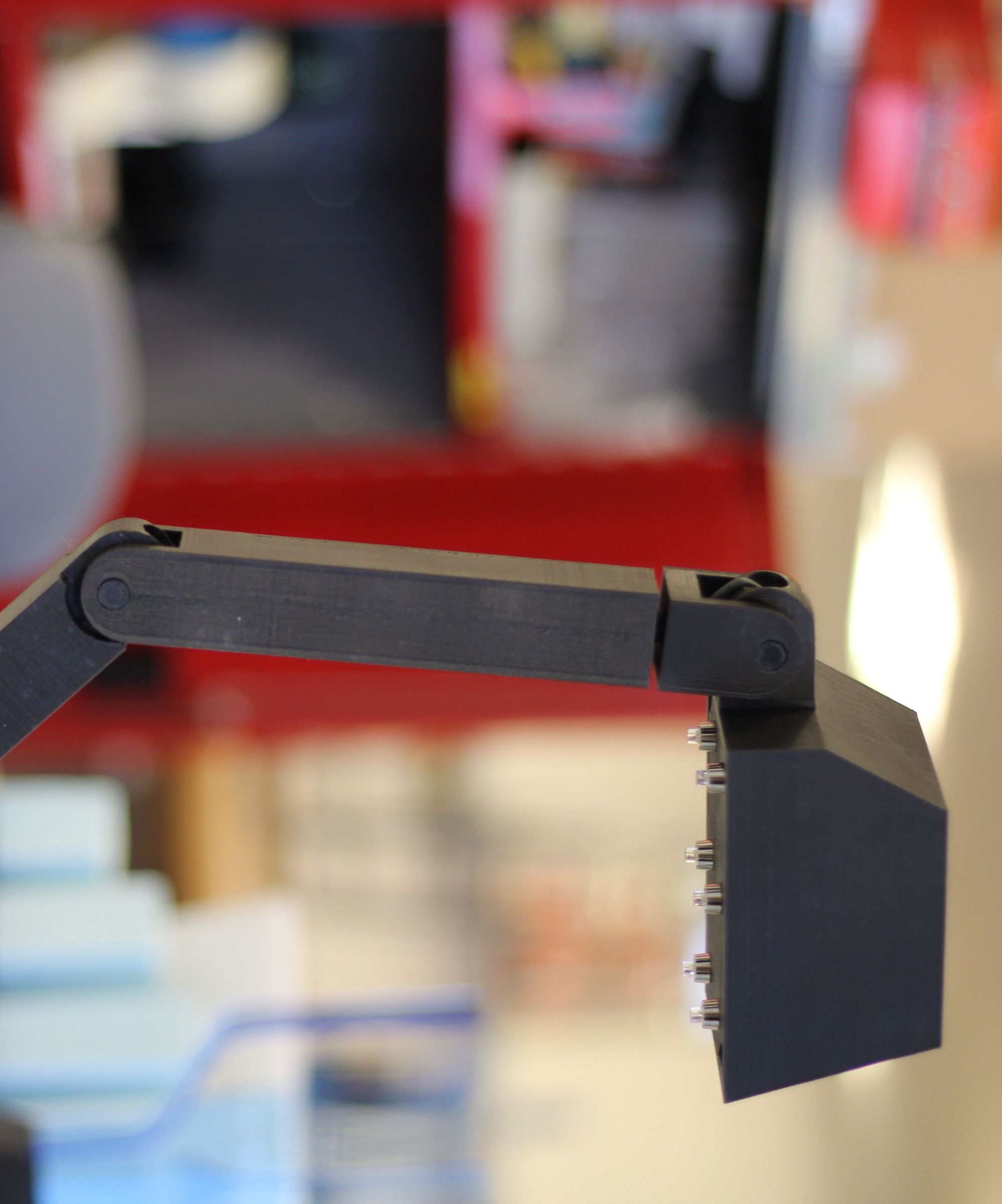 3D Printed USB Articulated Lamp (internal cable routing)