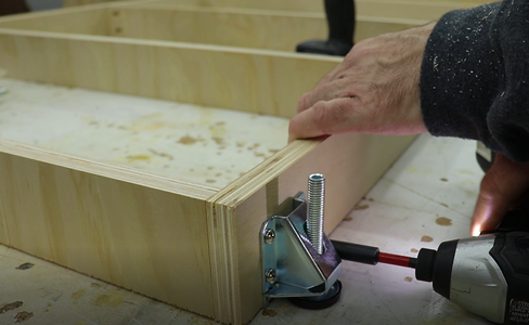T-Track Assembly Table/Outfeed Table : 23 Steps - Instructables