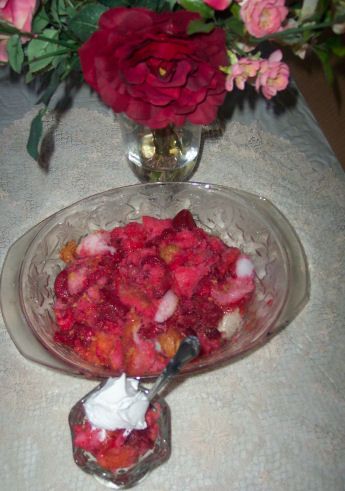Aunt Betty's Strawberry Angel Dessert Recipe