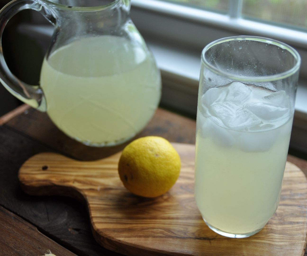 How to Make Fresh Lemonade