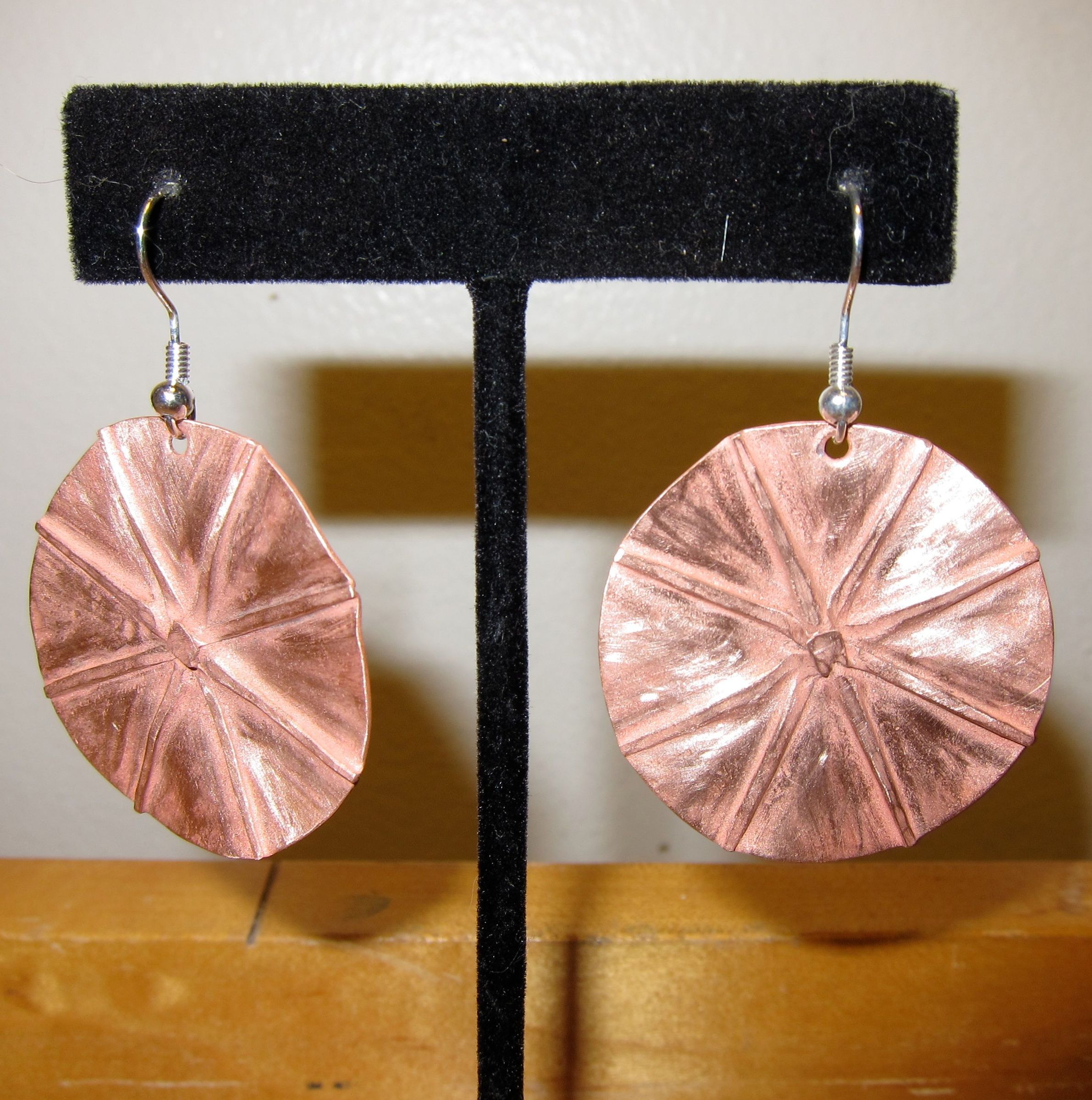 Foldformed circle earrings