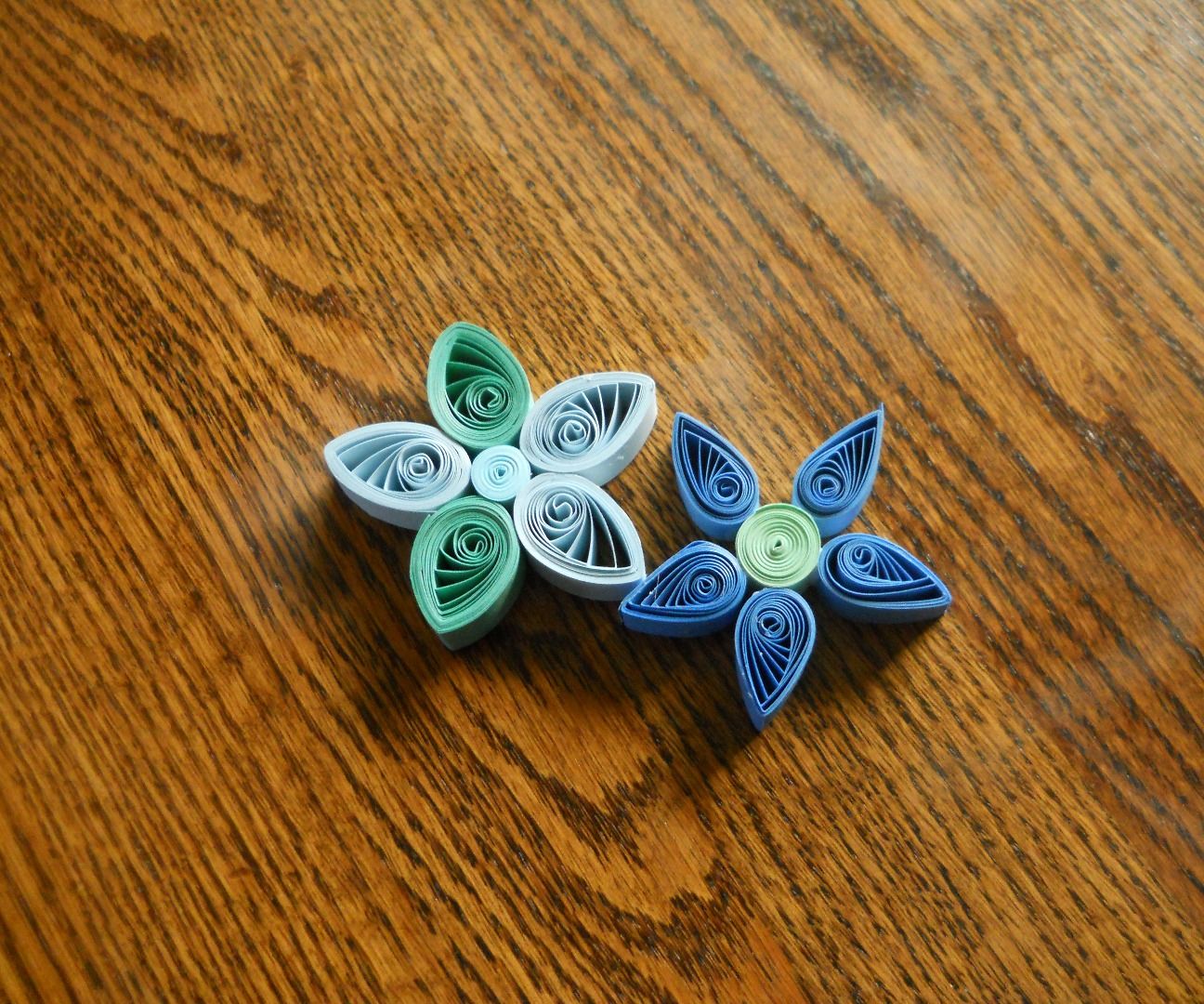 DIY Bride Guide: Quilled Flower Decor