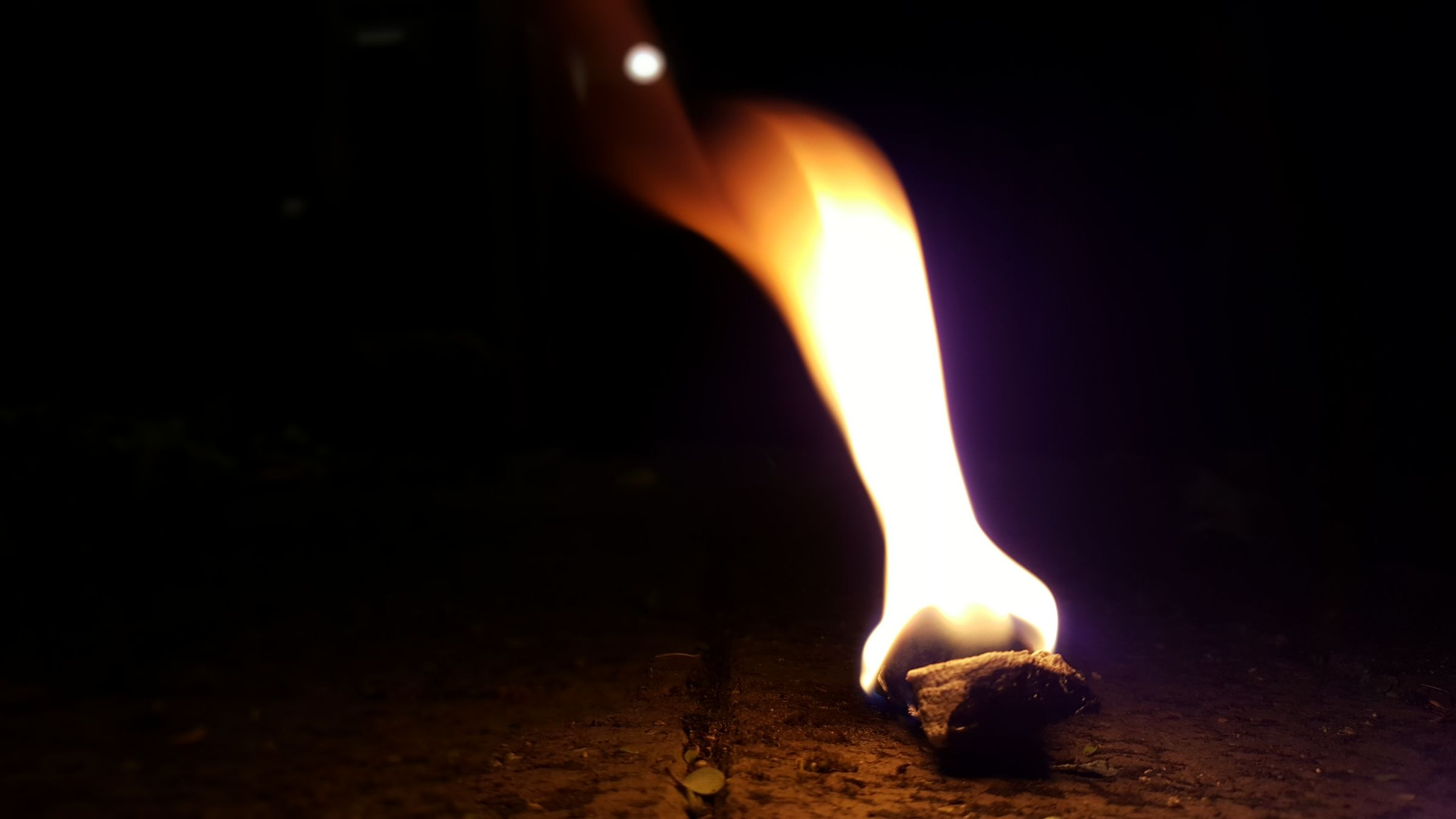 Easy Duct Tape and Lint Fire Starters!!! 4 Steps (with Pictures