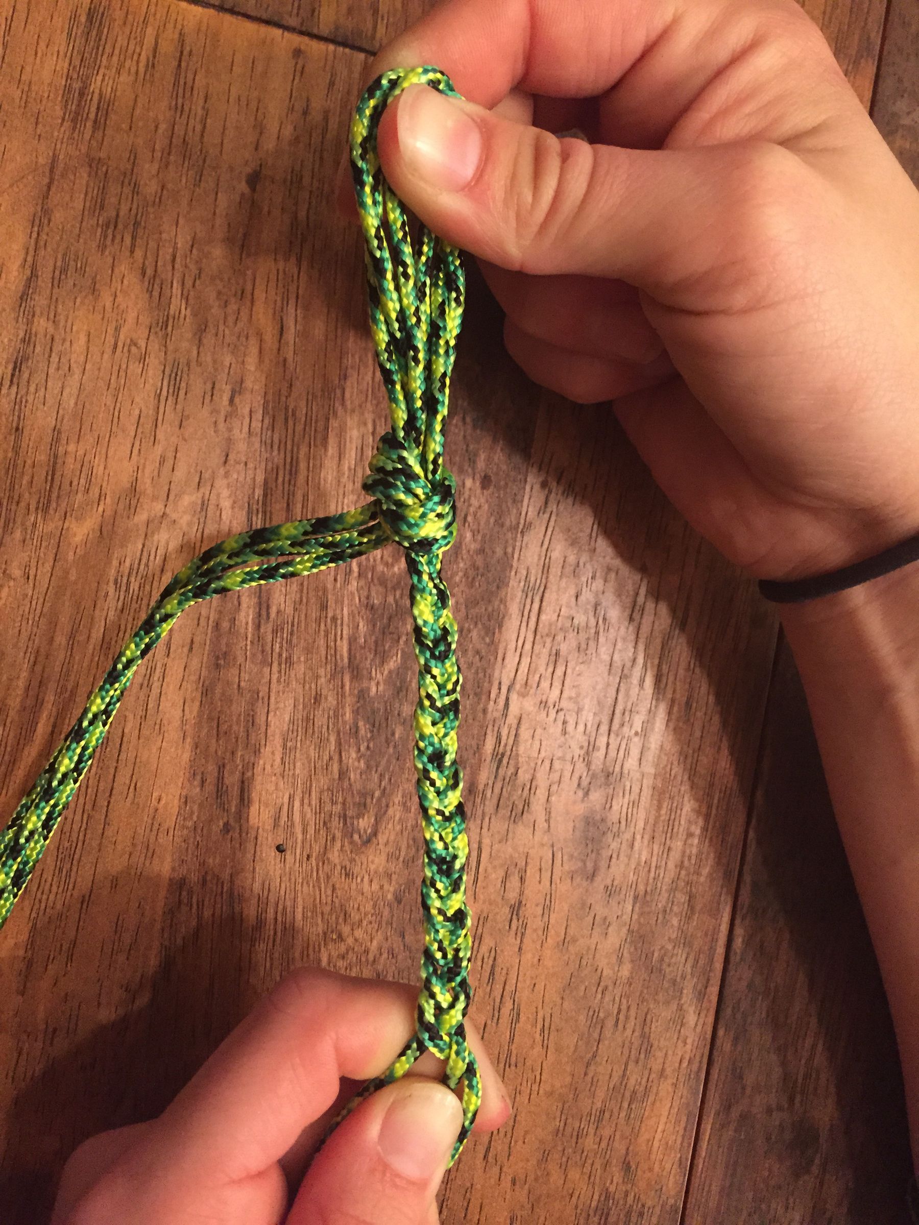 How to Make a Paracord 
