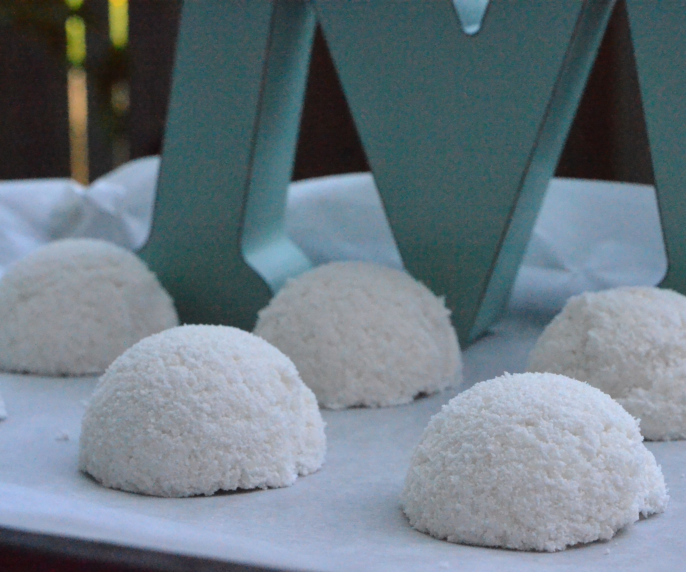 DIY Natural Laundry Bombs