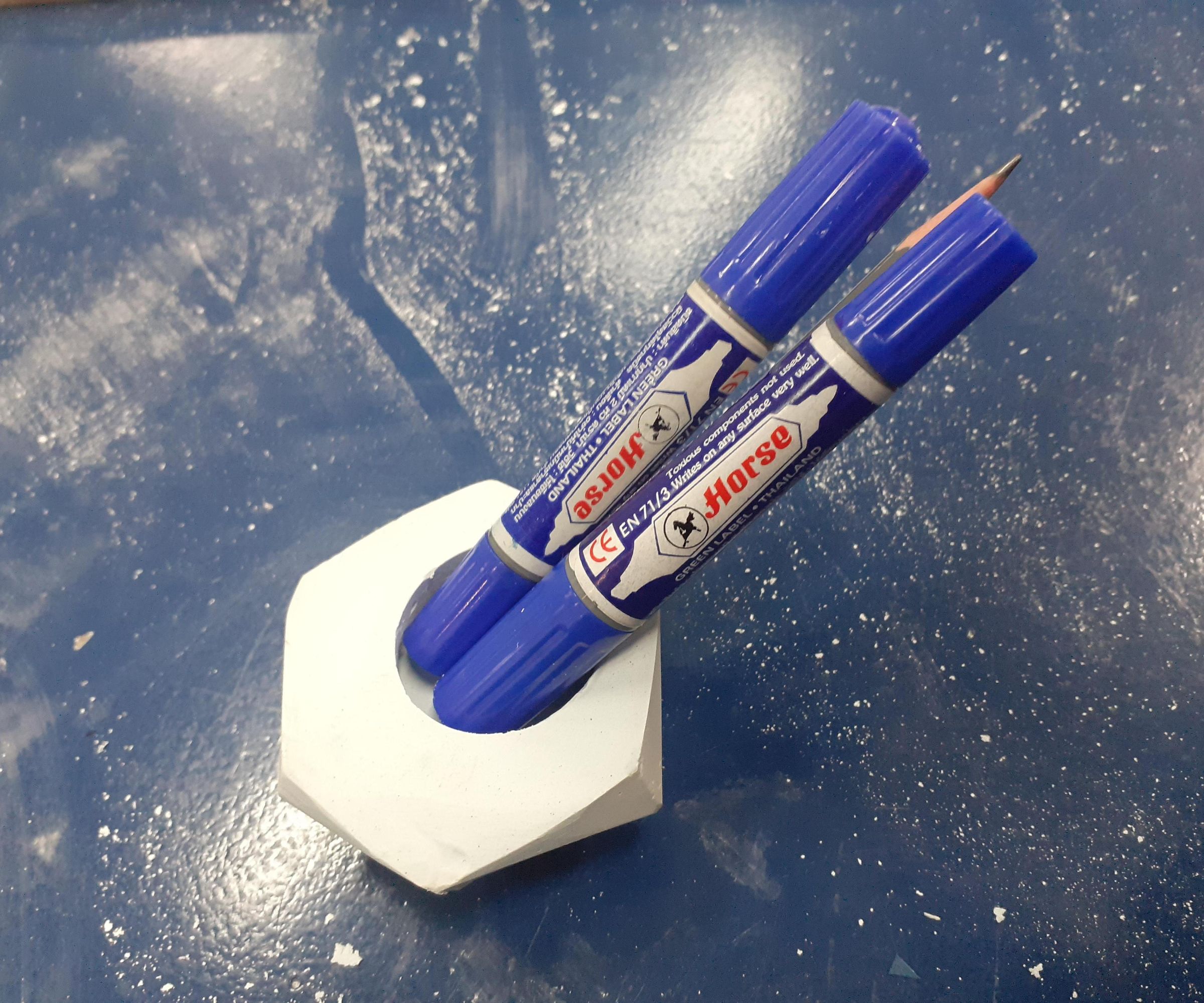 Coolest DIY Icosahedron Stationary Holder