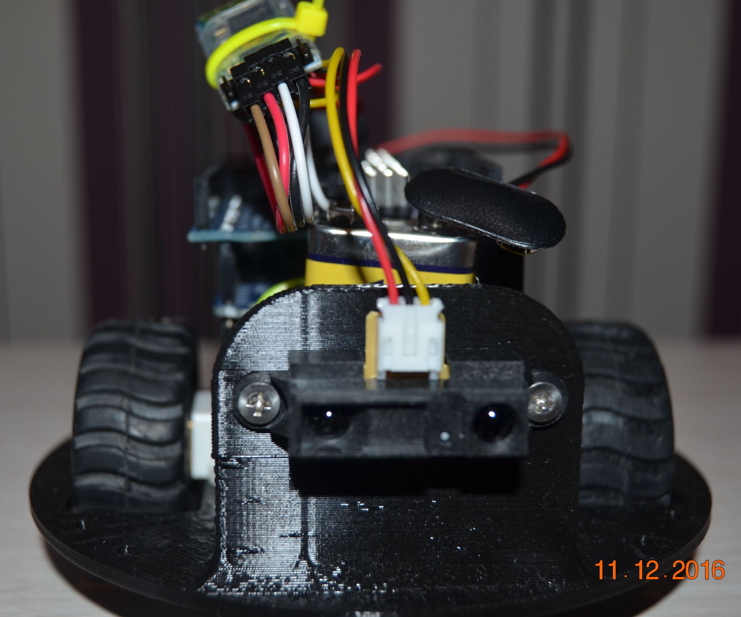 Arduino Robot With Ir Detector