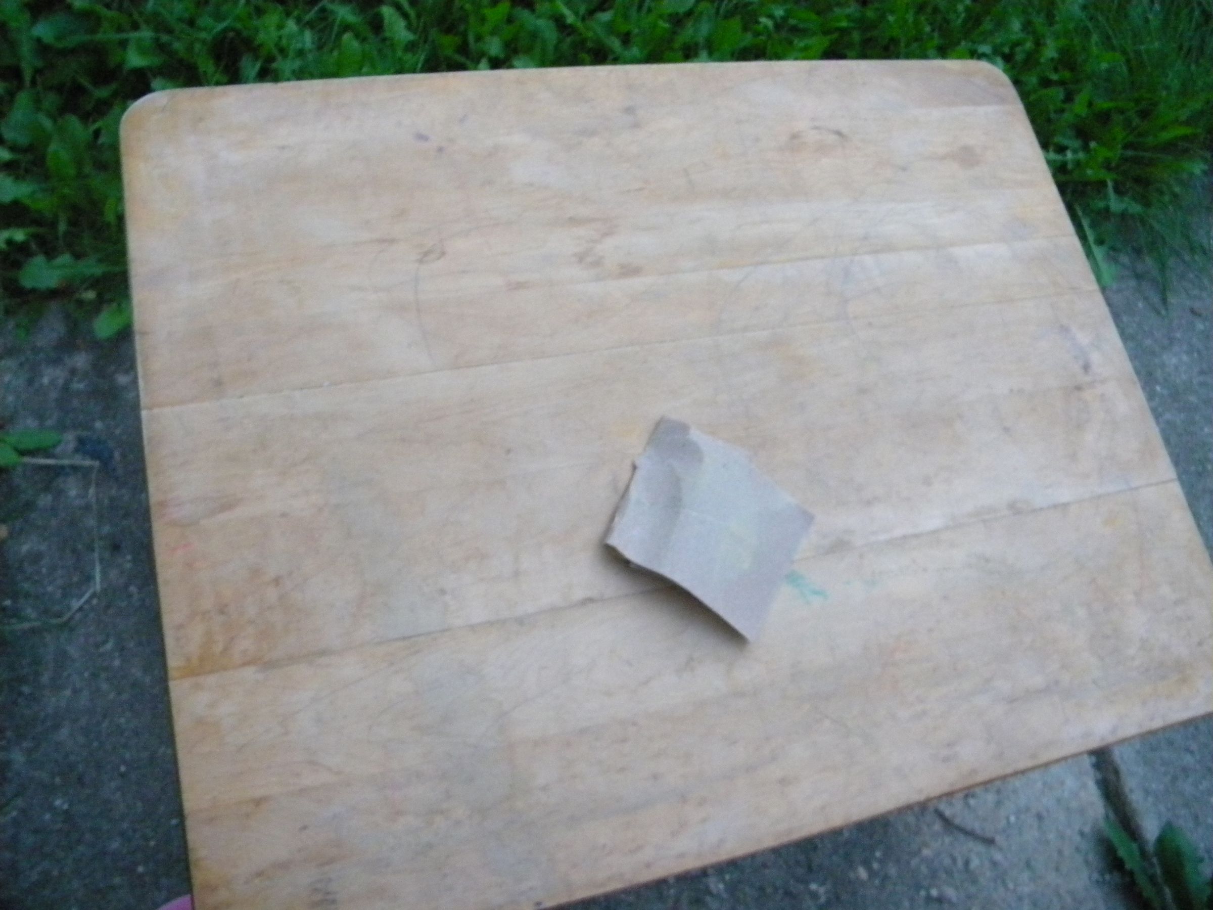 "Fixing" Up Old Furniture With Decoupage 3 Steps (with Pictures