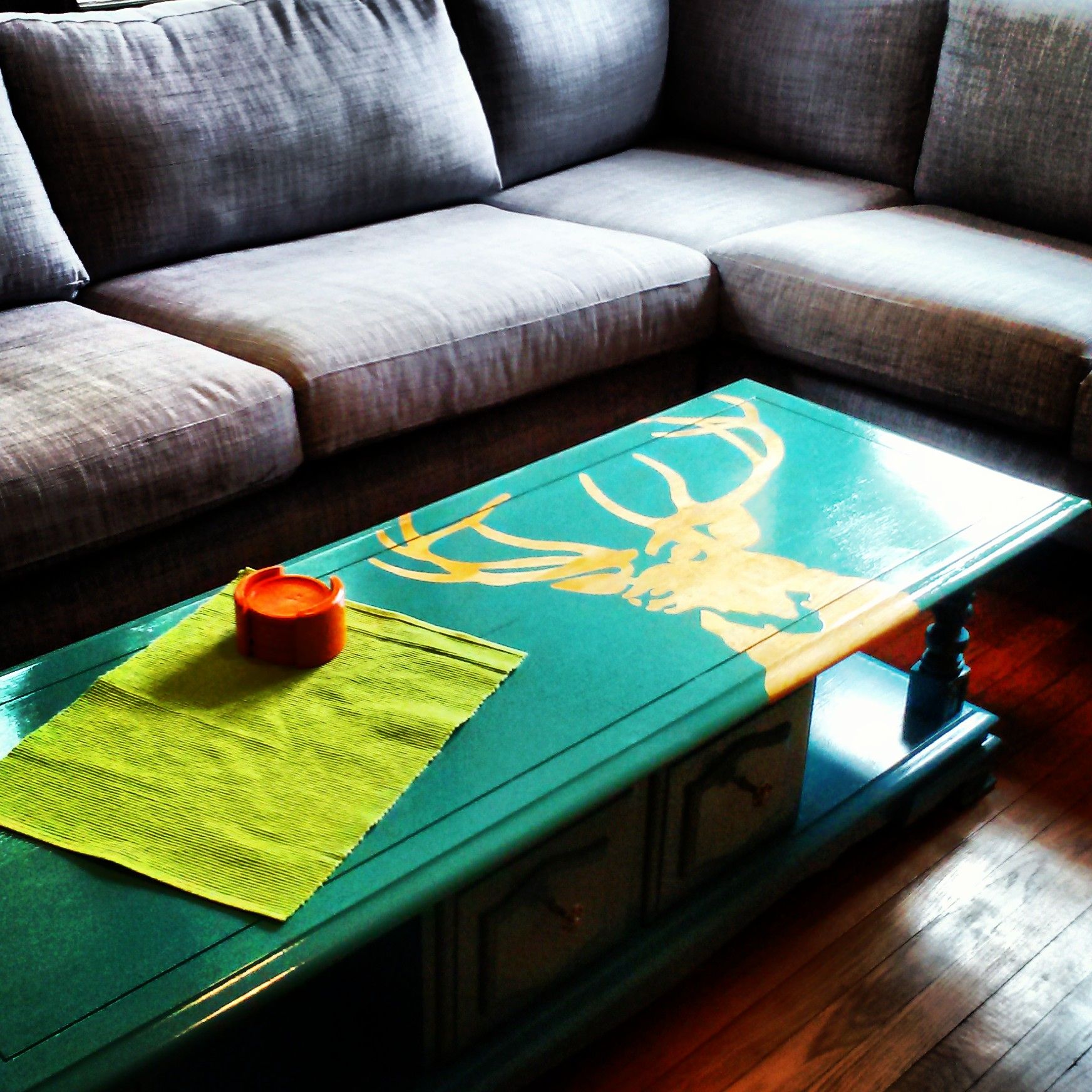 Upcycle Your Own Stenciled Coffee Table on the Cheap!