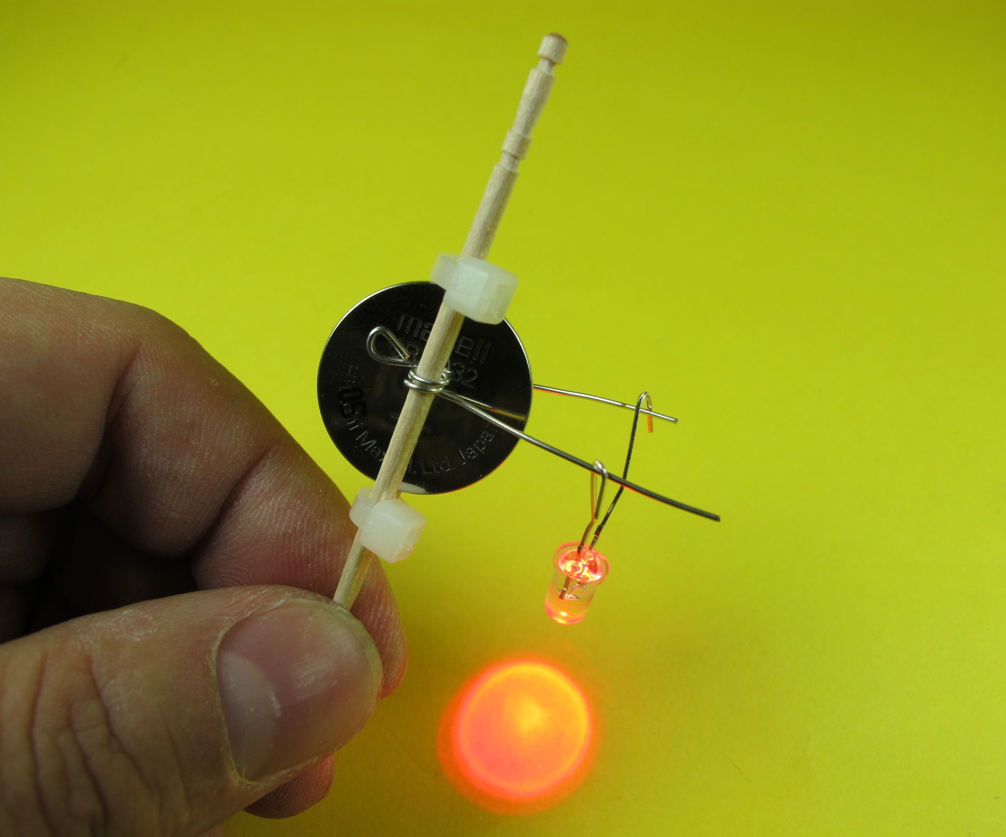 Simple Battery Holder