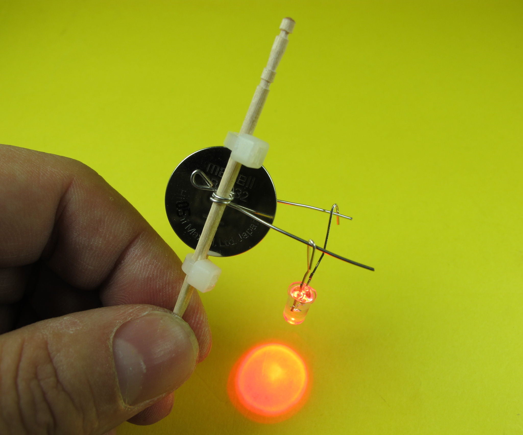 Simple Battery Holder Instructables