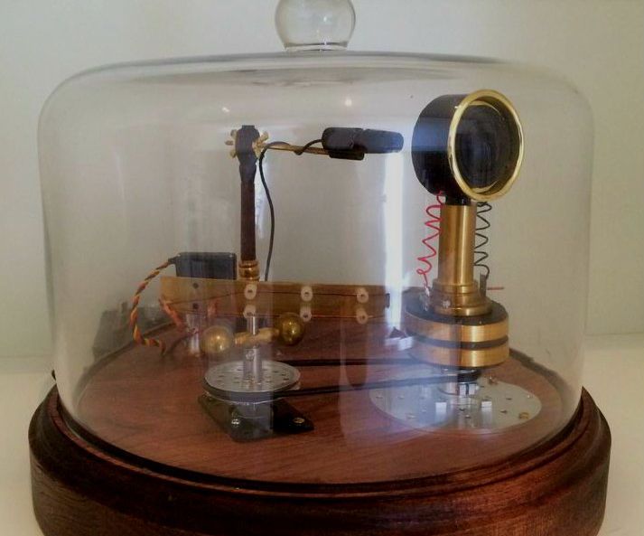 Anachronistic Audio Effect Unit: Tremolo