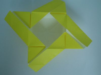Origami Box With Interlocking Flaps : 3 Steps (with Pictures ...