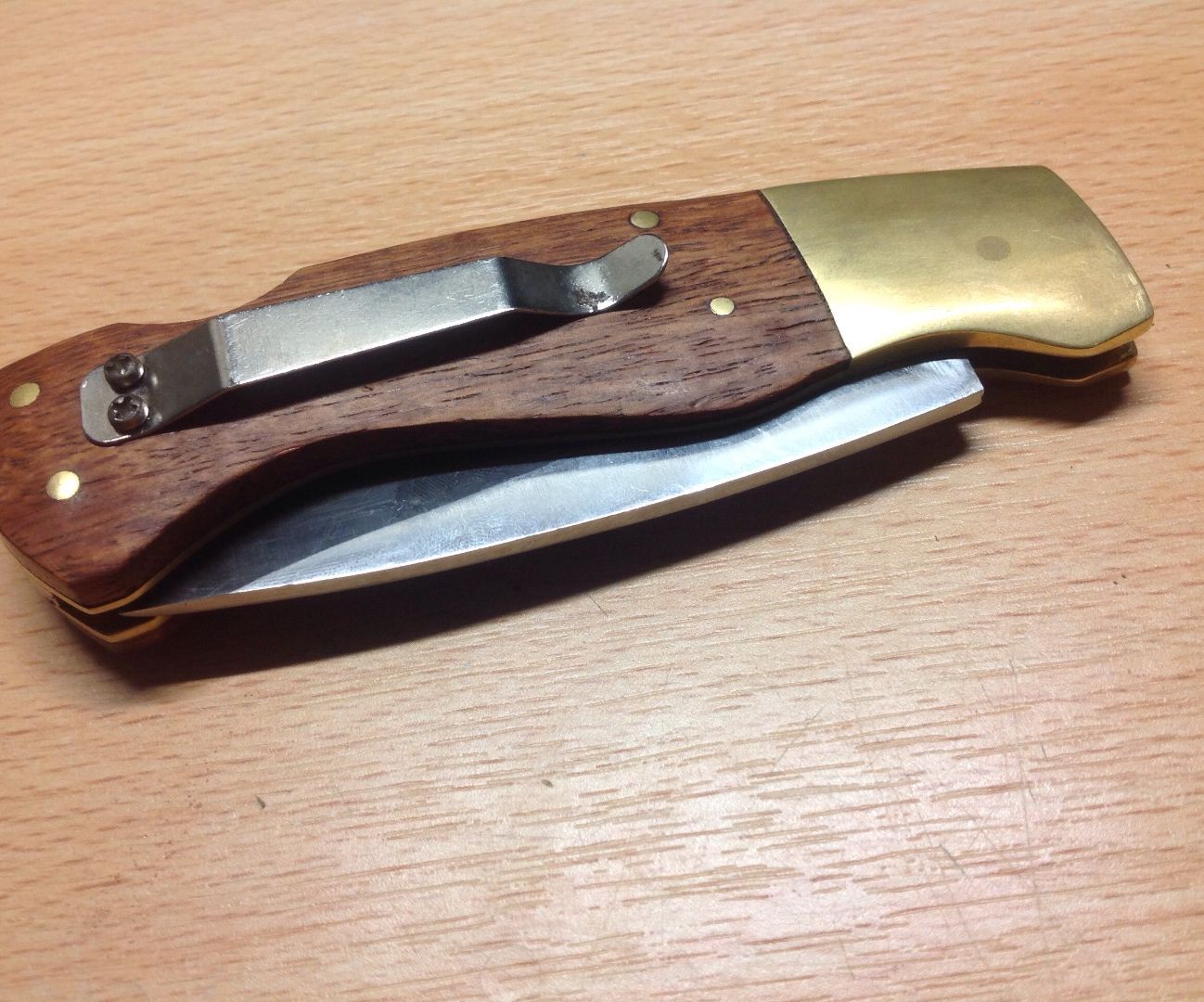 How to attach a pocket clip/belt clip to a knife