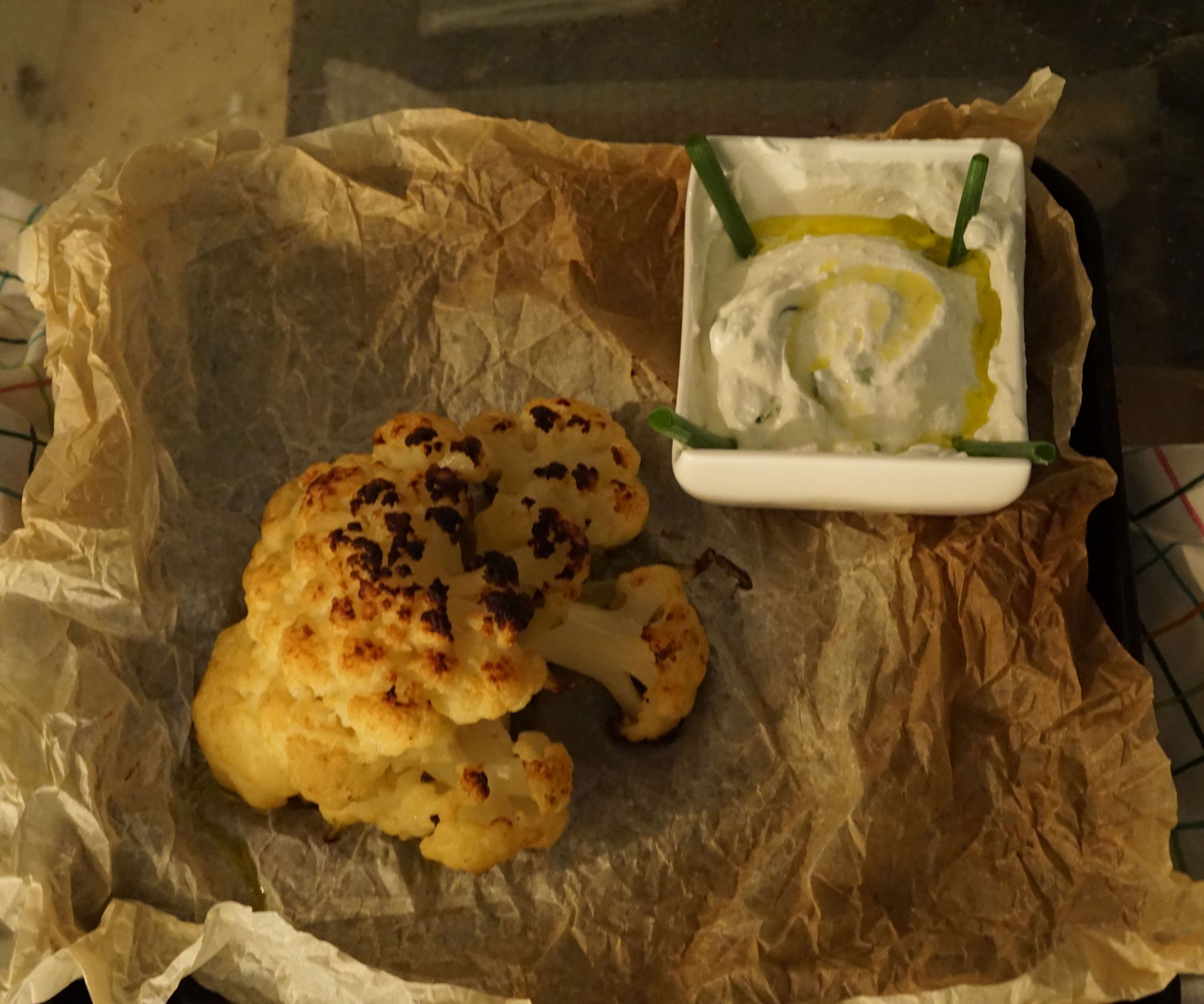 Roasted Cauliflower With Dip 