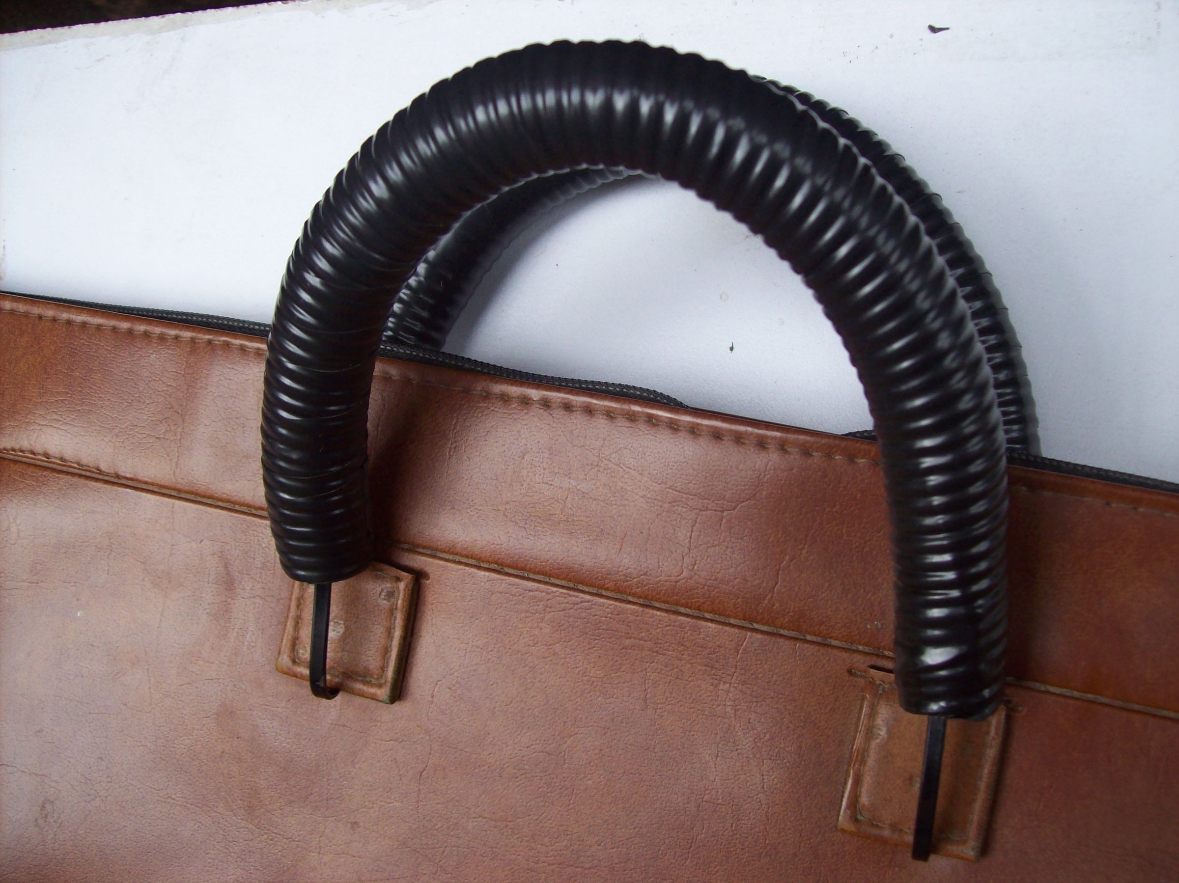 Zip Tie Handle Bag.