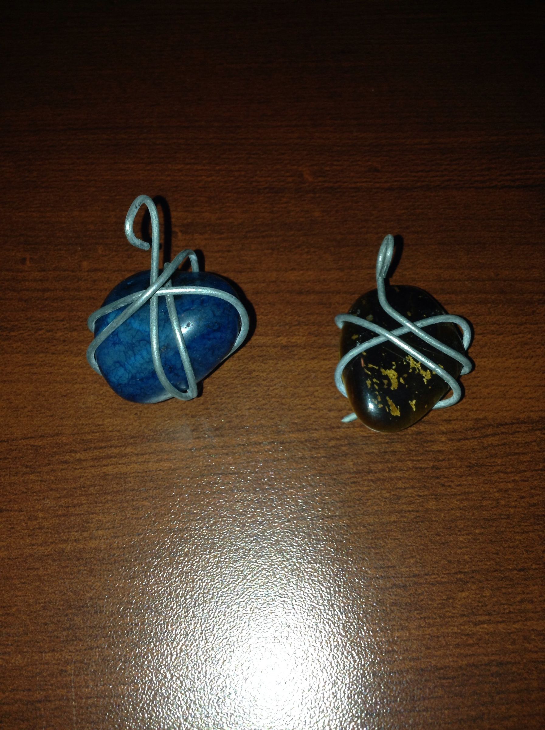 Wire and rock neclace