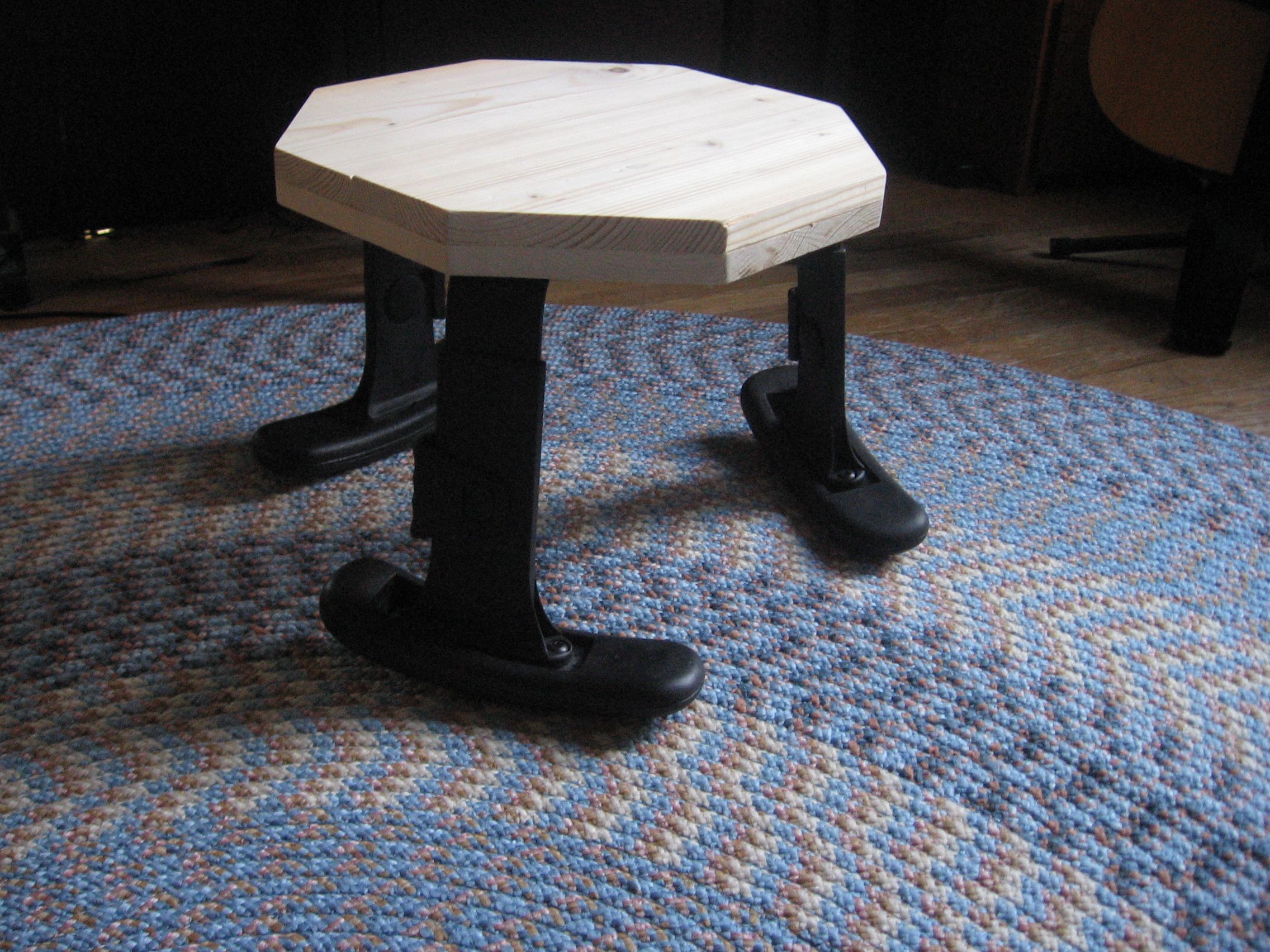 How to Build an Arm-Stool