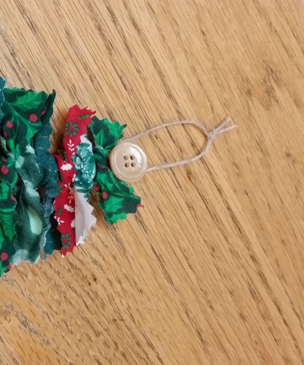 No Sew Fabric Christmas Tree Ornament