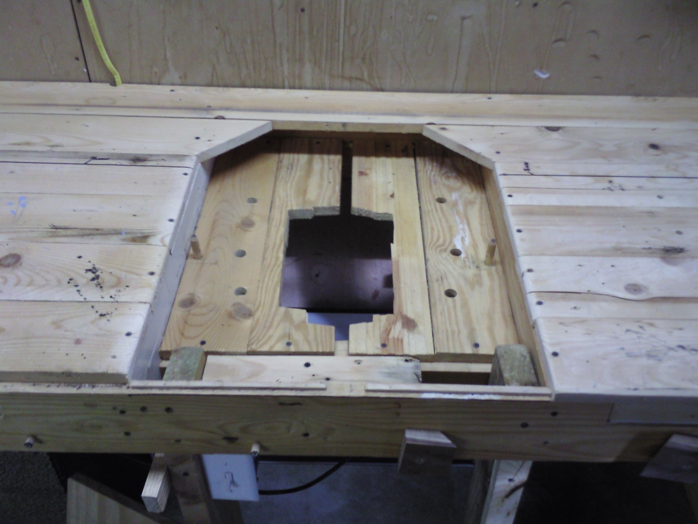 The Interchangeable Woodwork Bench With Electric Power - Instructables
