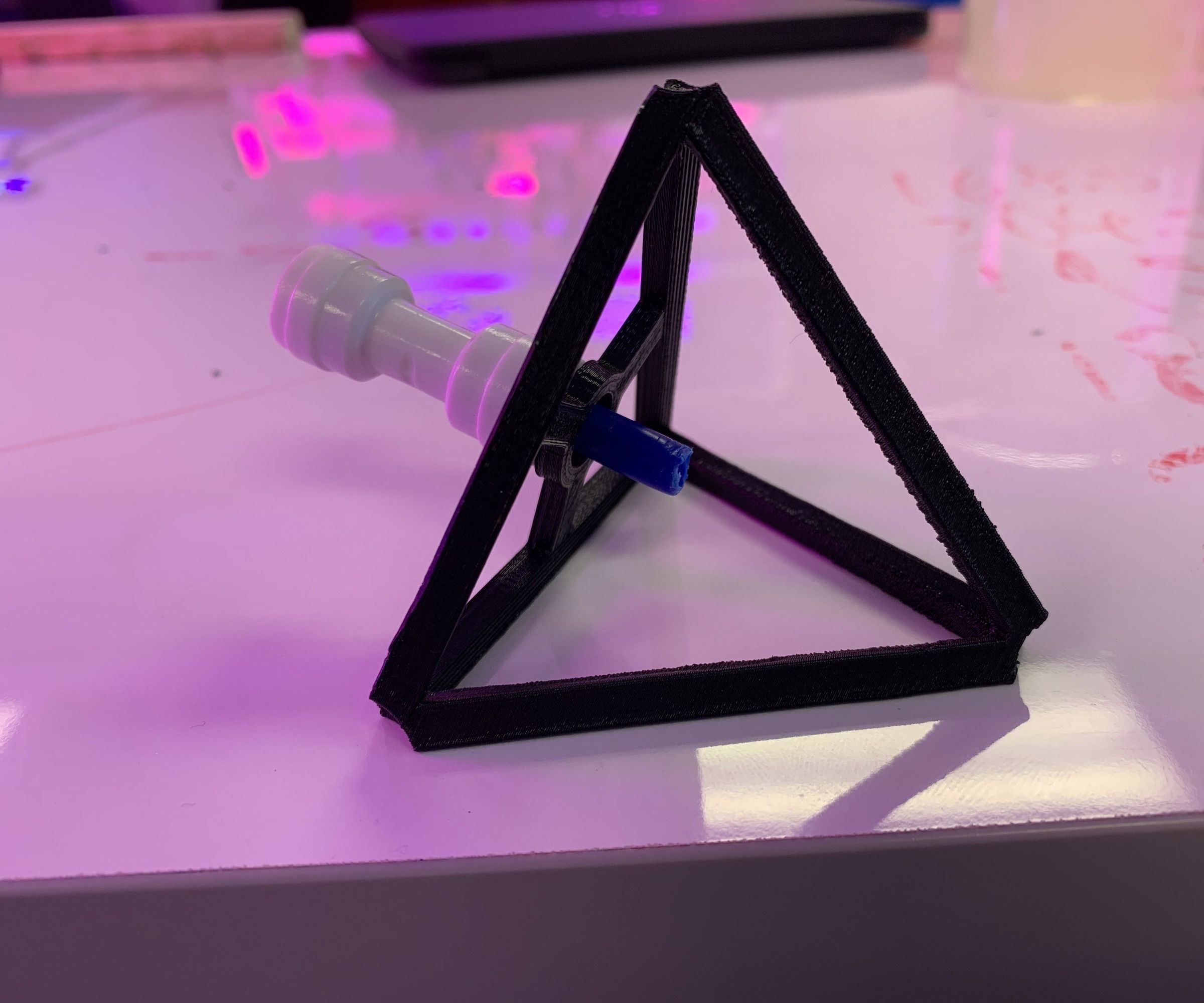 Tetrahedron Growth Chamber