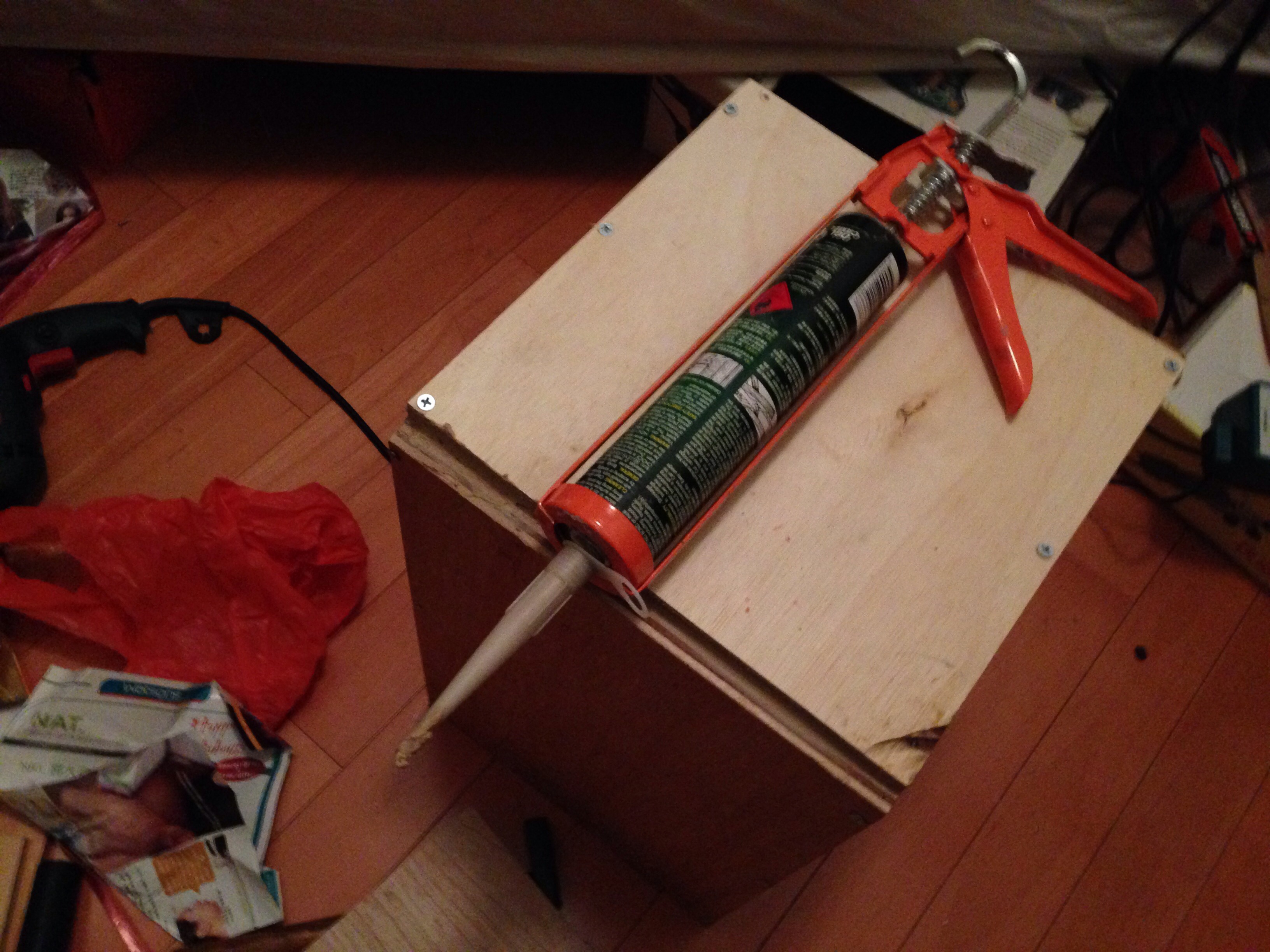 Make a Portable Disc Sander/table Saw From an Angle Grinder 4 Steps