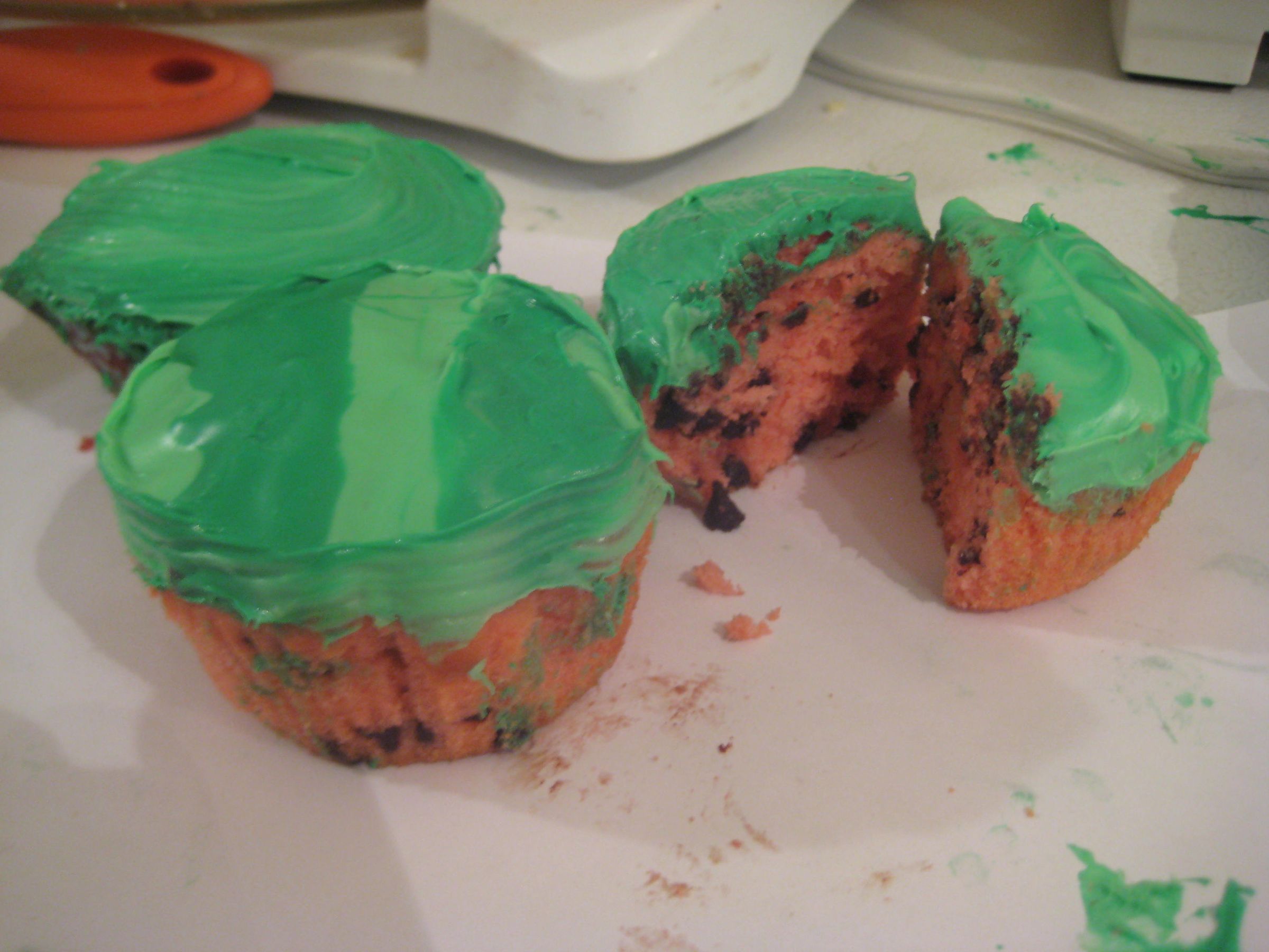 Easy Watermelon cupcakes (small batch)