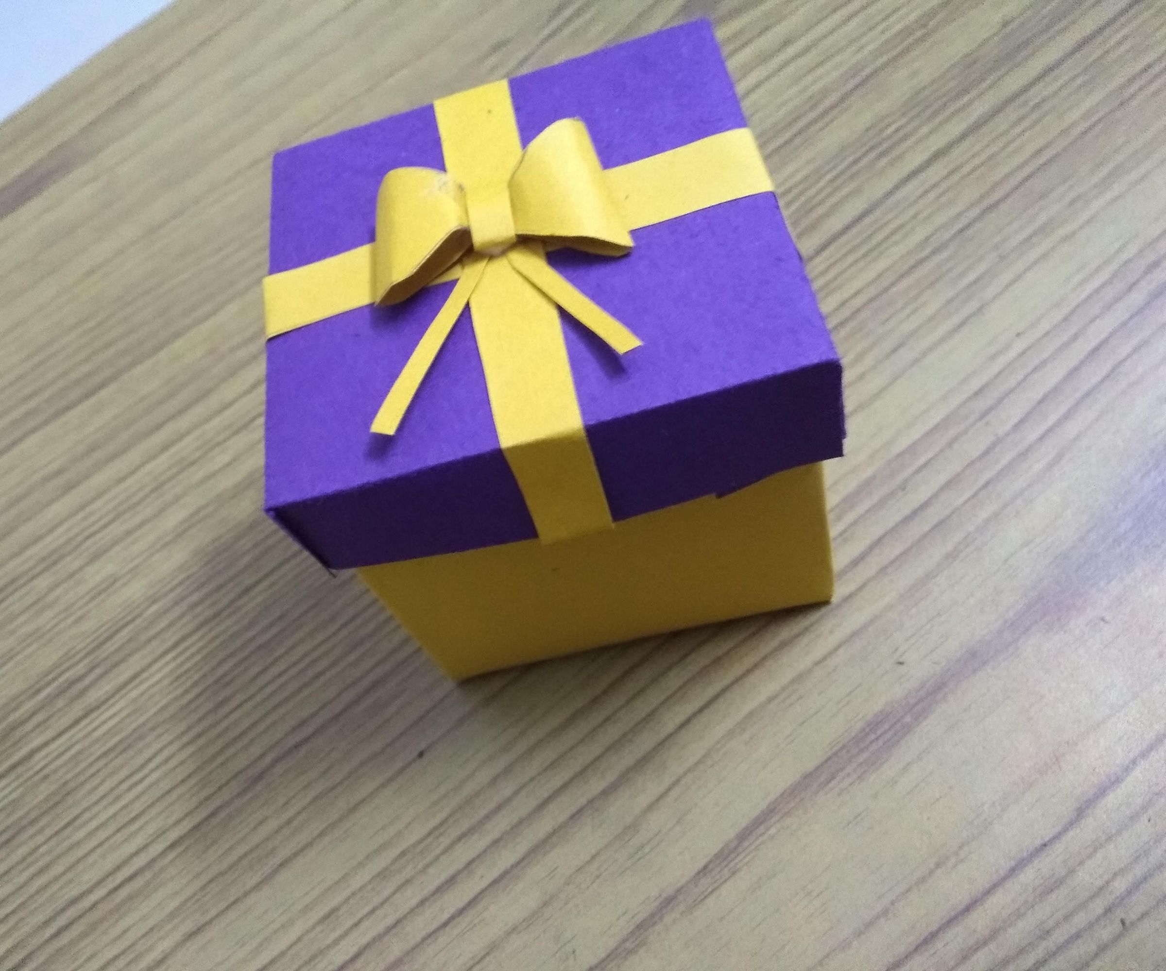 Paper Gift Box 🎁