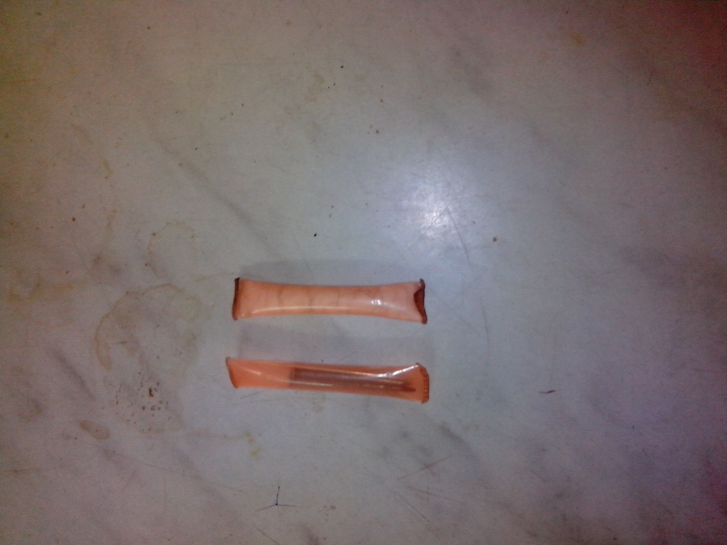 STRAW SURVIVAL SPY CONTAINERS