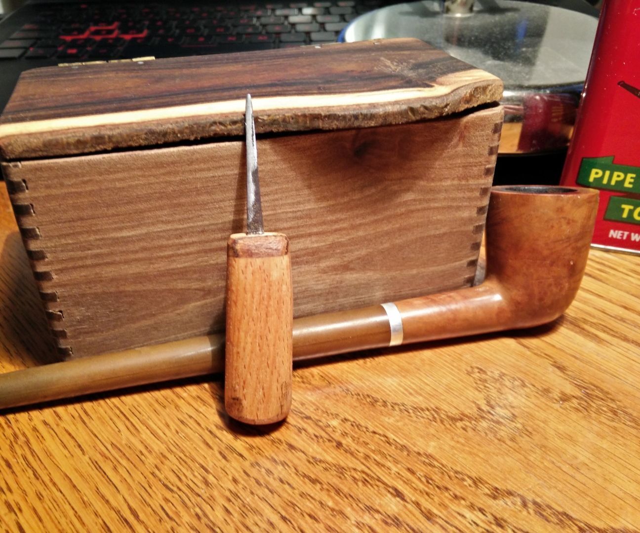 Simple Wood and Iron Pipe Tool