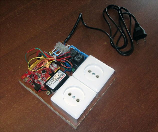 Smart power socket control from your smartphone via Bluetooth