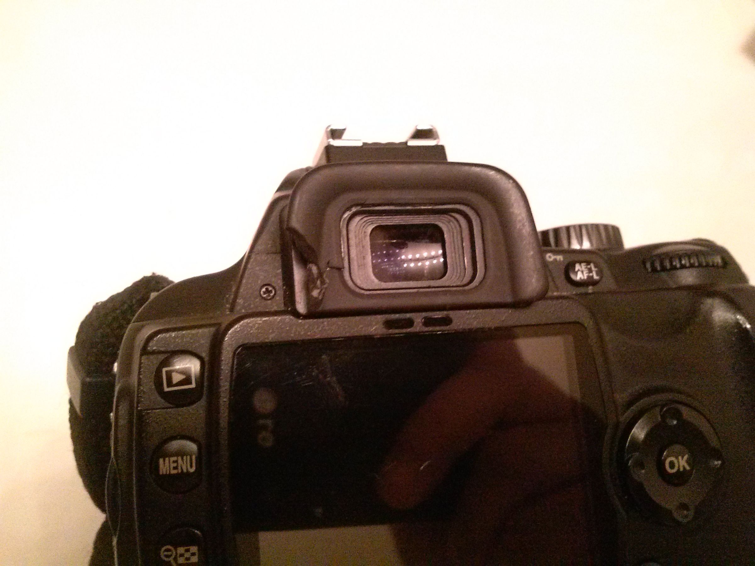 Sugru Camera Viewfinder Fix