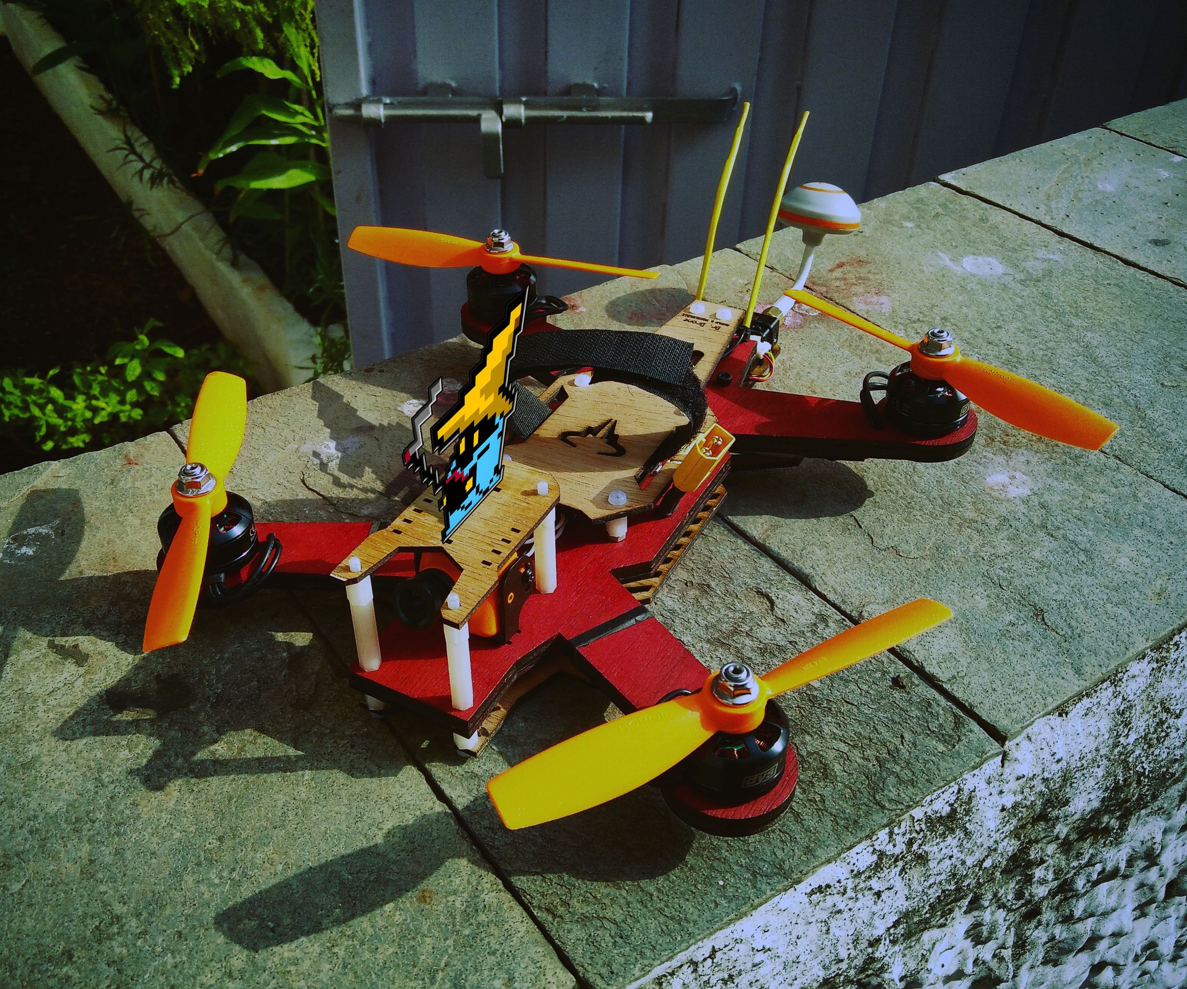 The 240 Class Laser Cut FPV Mini-Quadcopter!