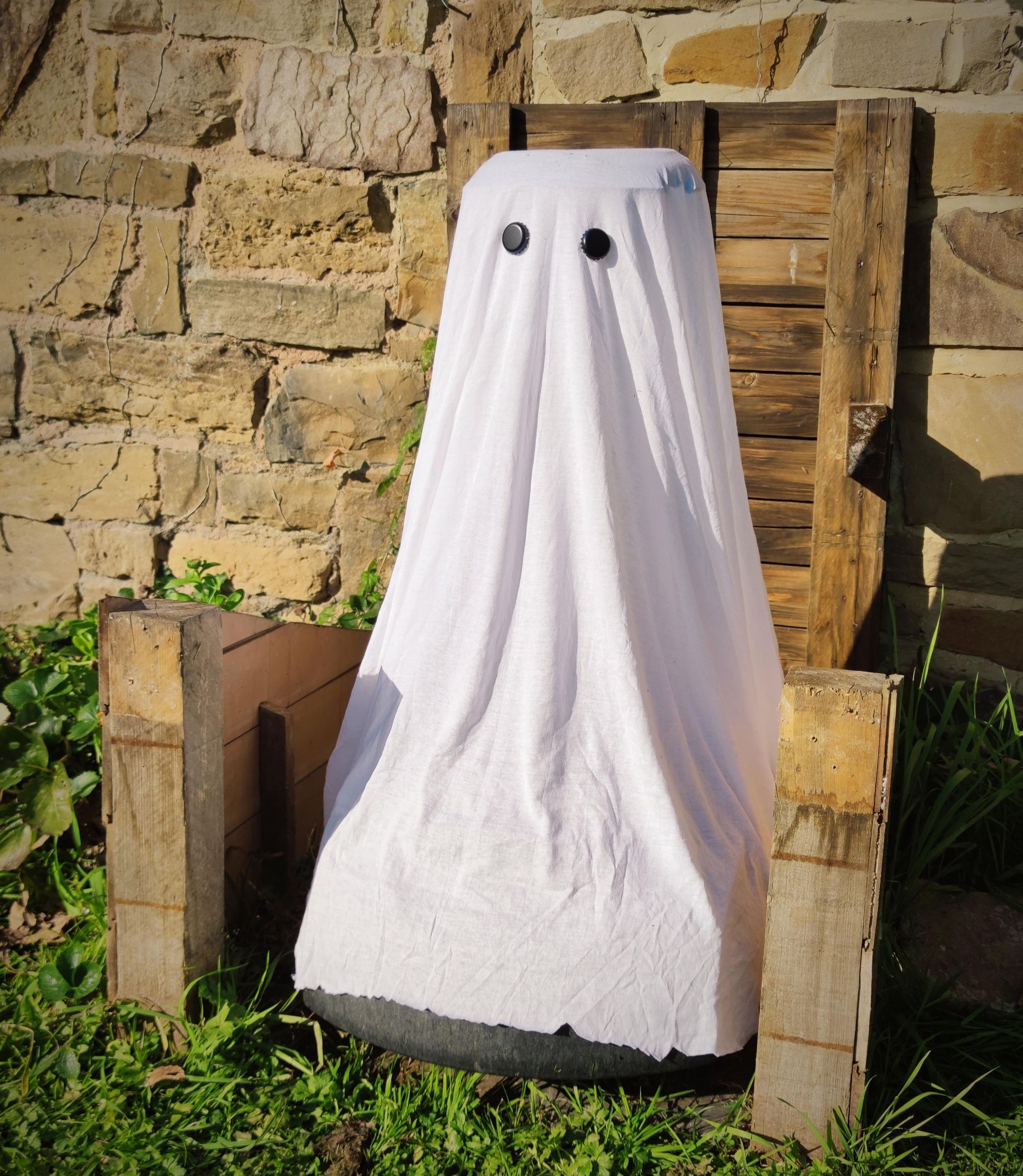 Automatic Ghost (from Robot Lawn Mower) 4 Steps Instructables